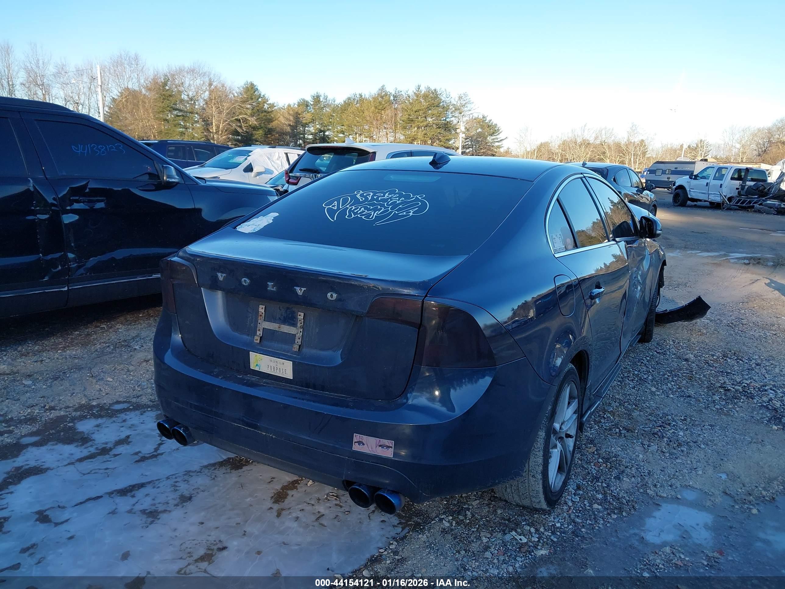 VOLVO S60 image 4