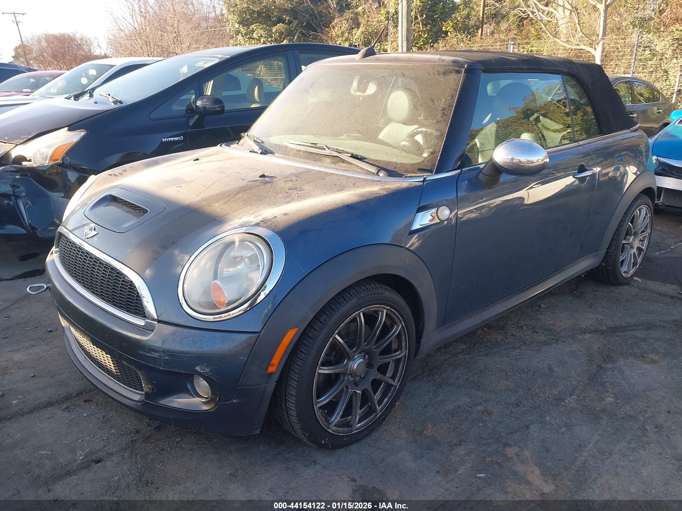 MINI COOPER image 2