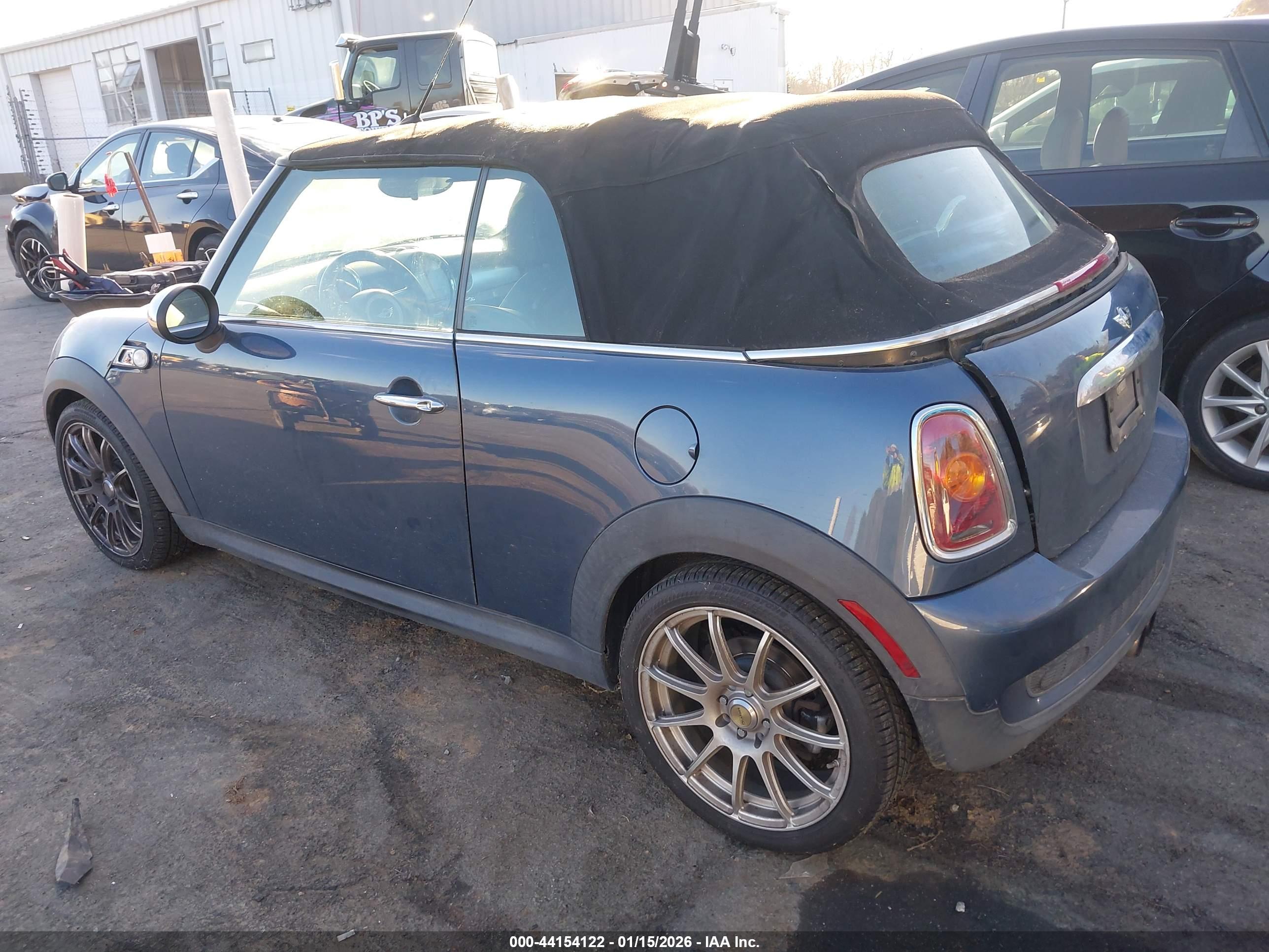 MINI COOPER image 3