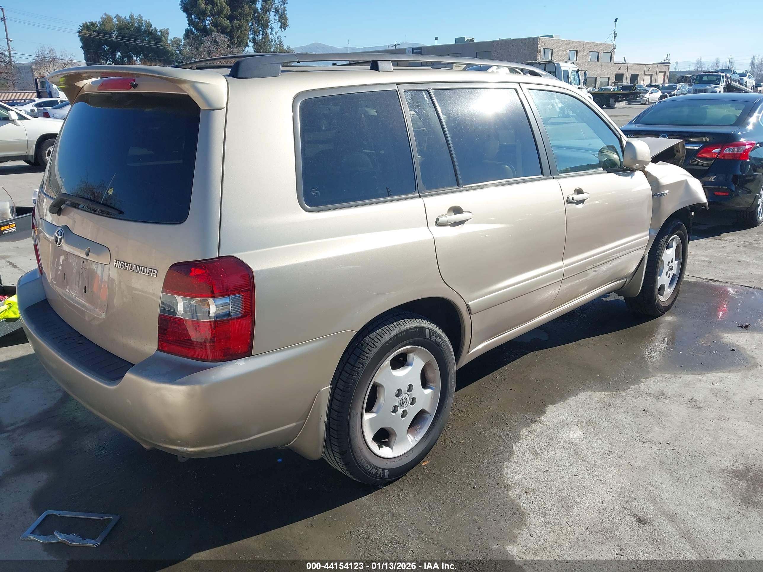 TOYOTA HIGHLANDER image 4