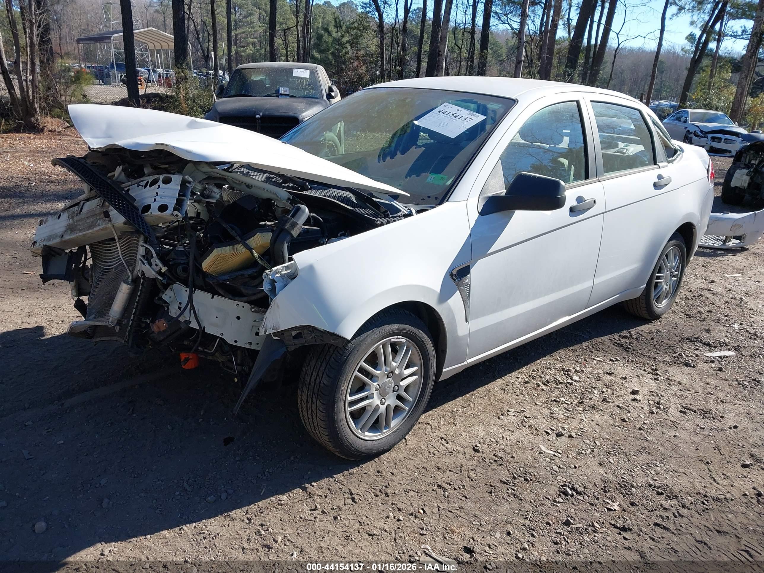 FORD FOCUS image 2