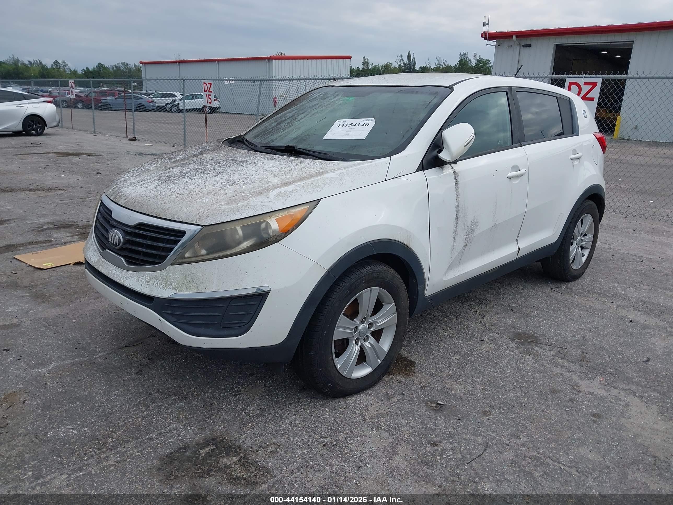 KIA SPORTAGE image 2