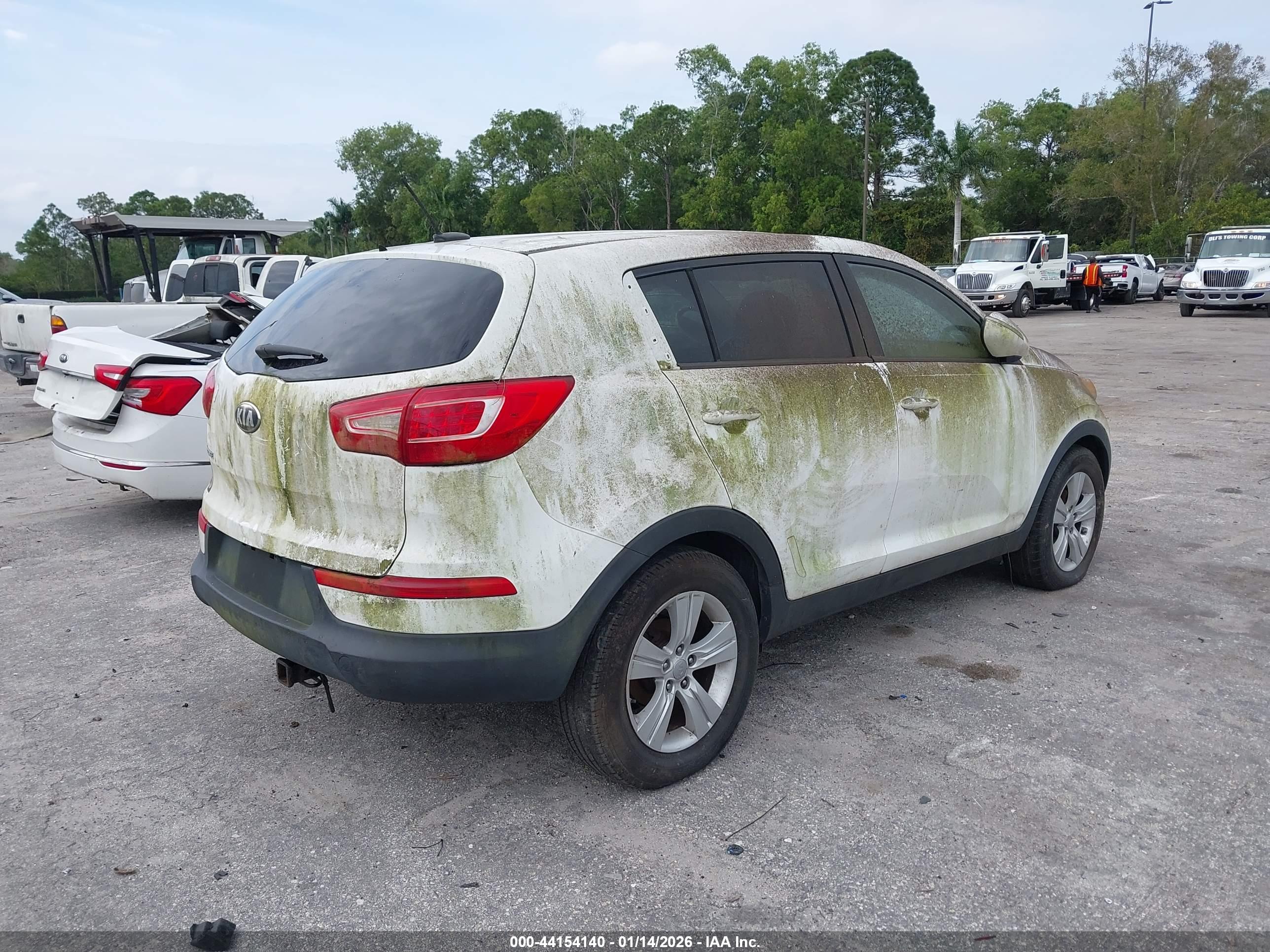 KIA SPORTAGE image 4