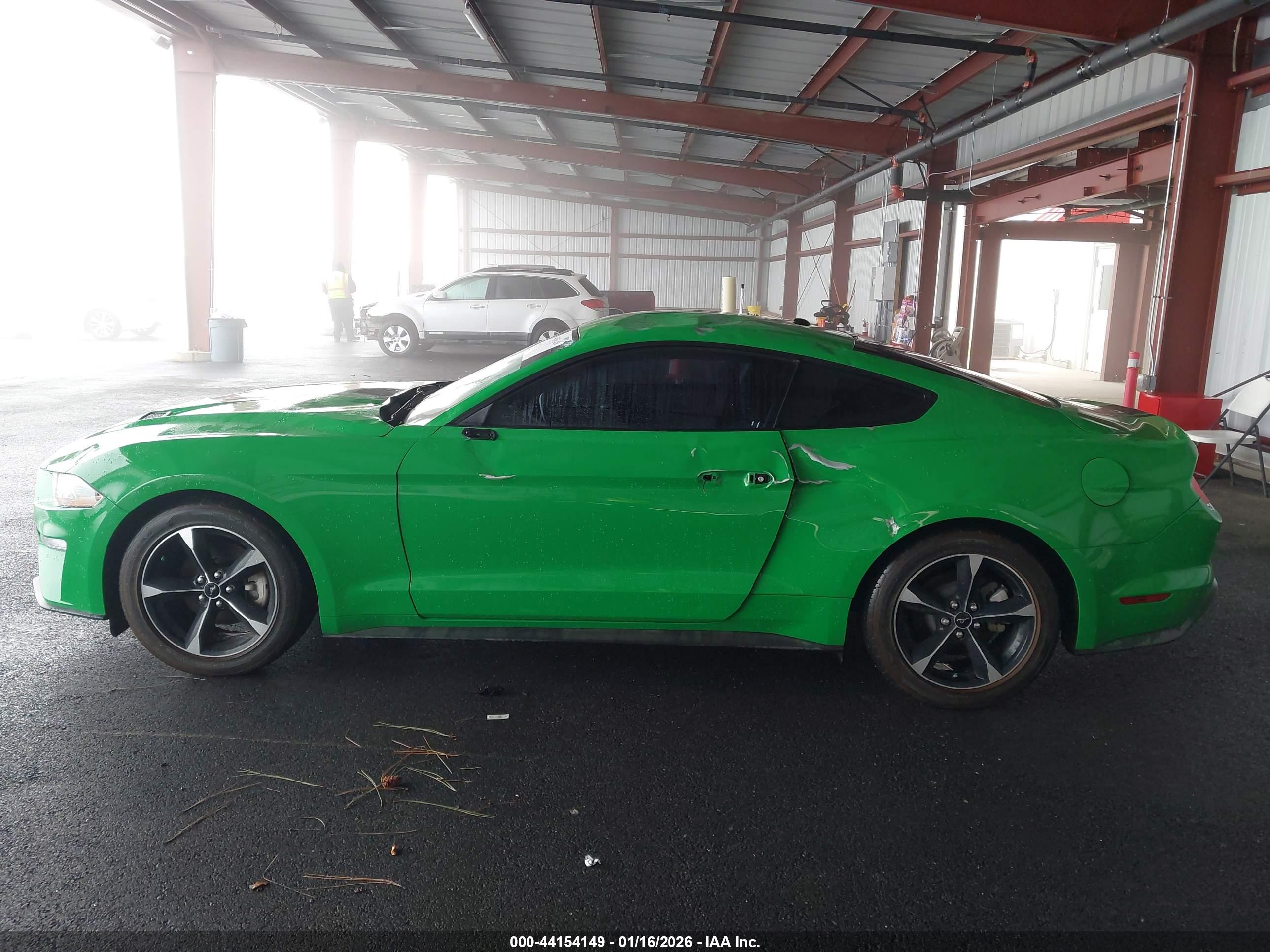 FORD MUSTANG image 6