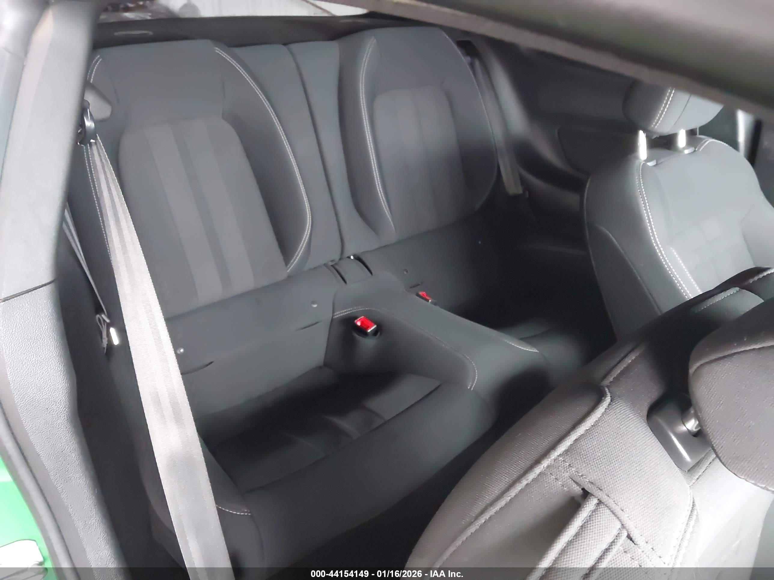 FORD MUSTANG image 8