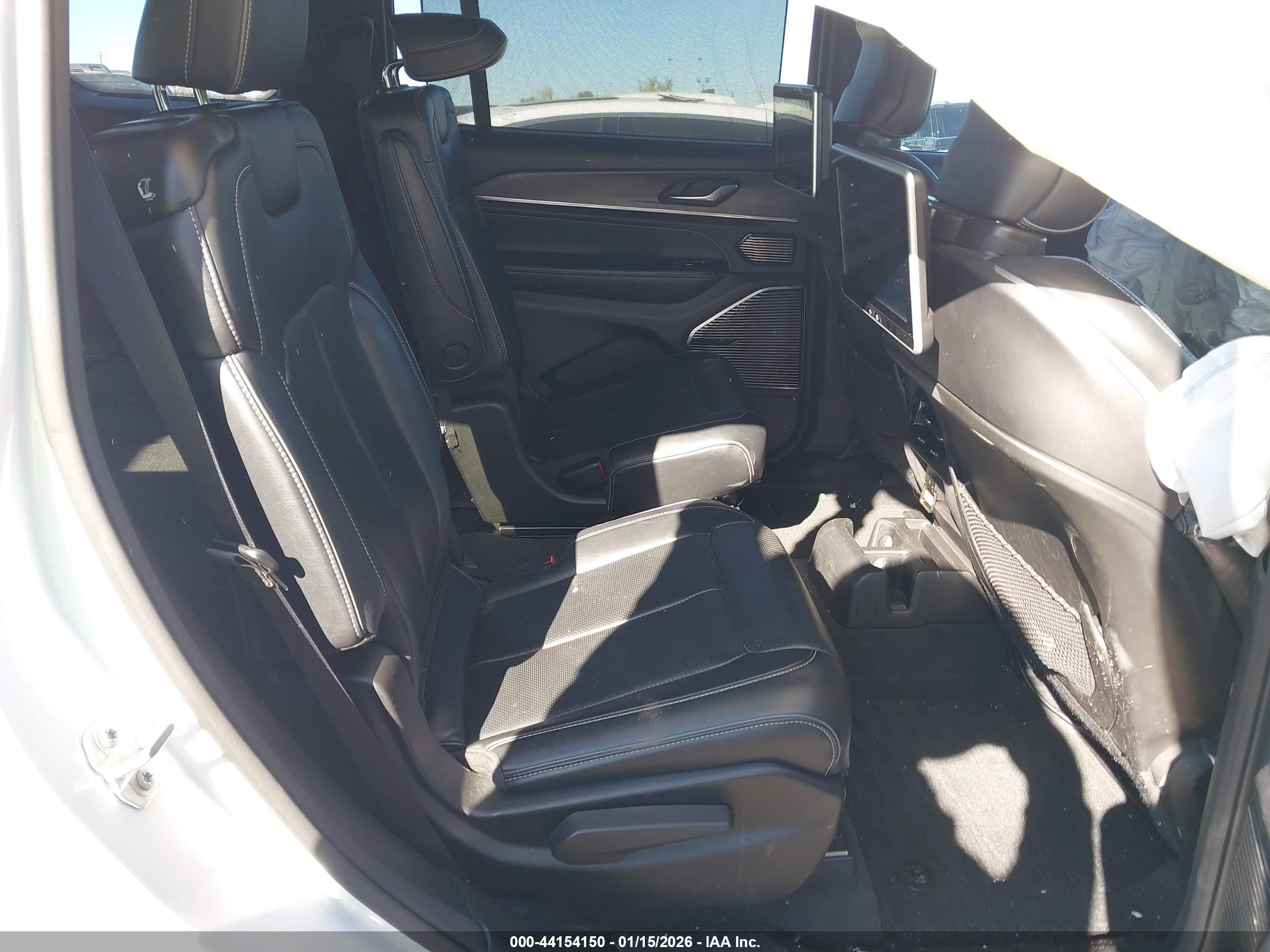 JEEP GRAND image 8