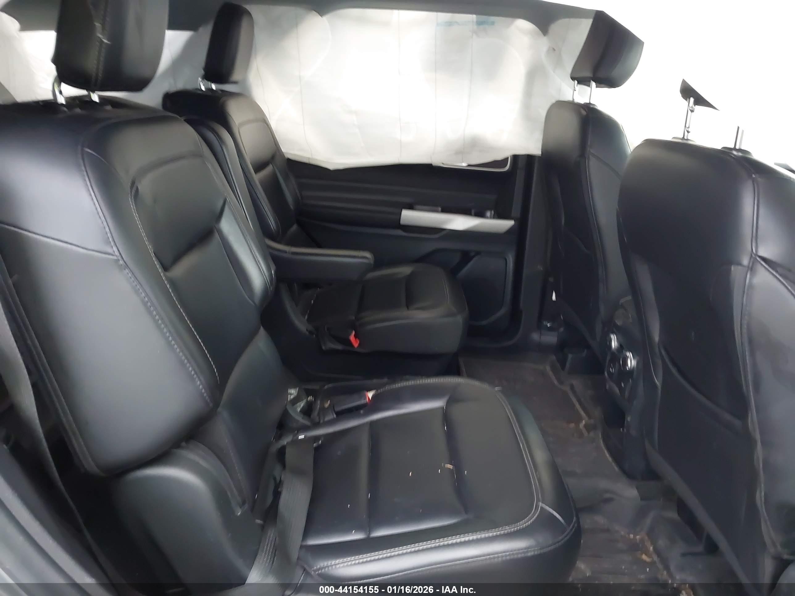 FORD EXPLORER image 8