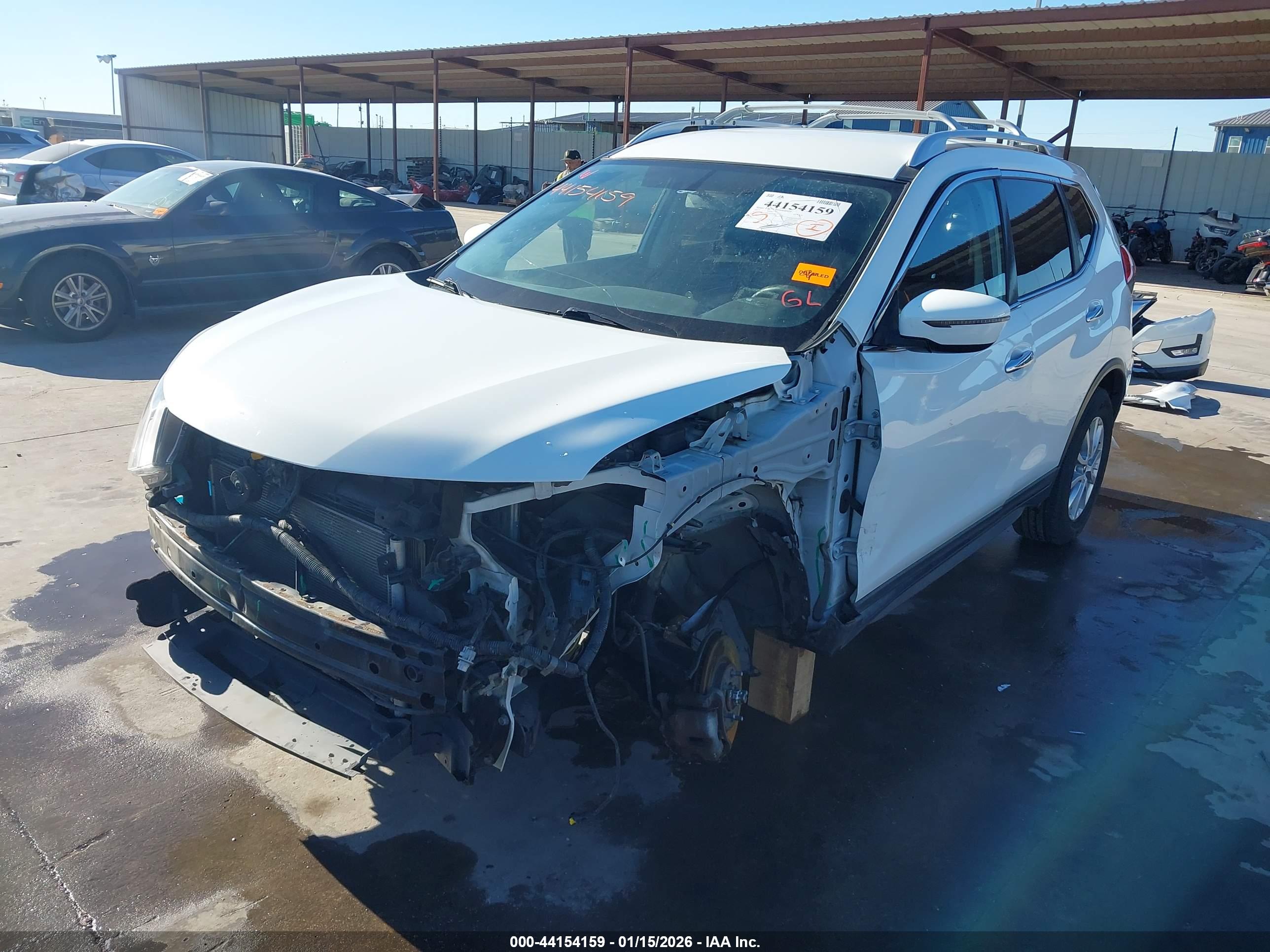 NISSAN ROGUE image 2