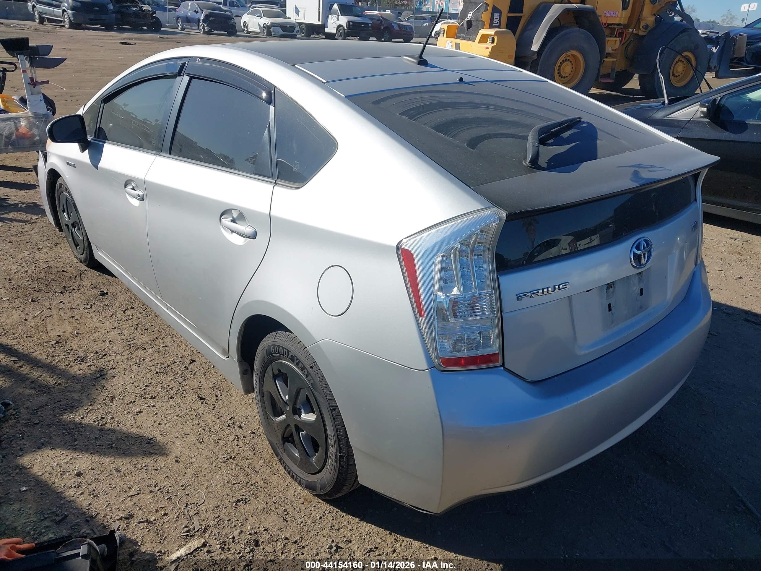 TOYOTA PRIUS image 3