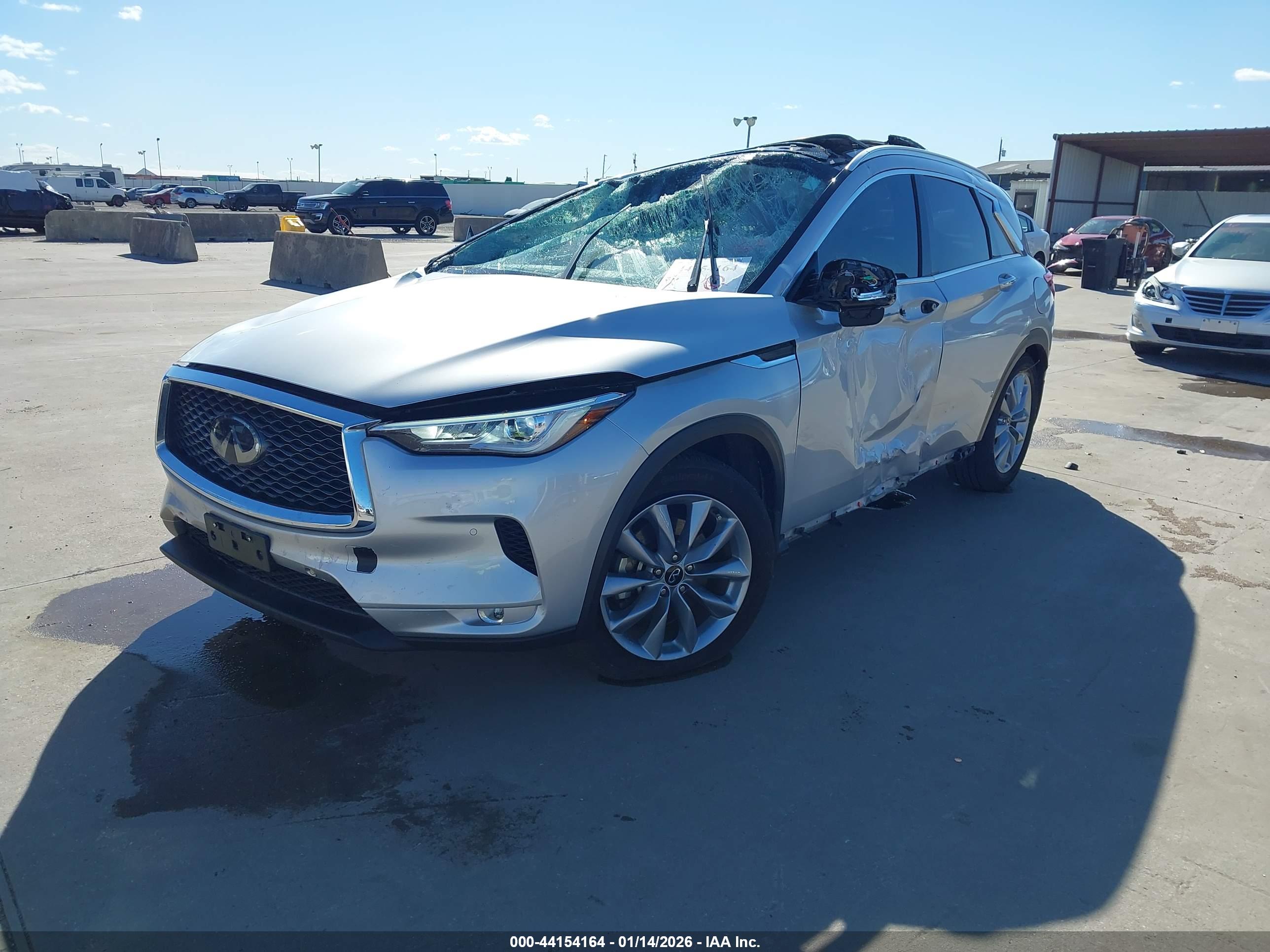 INFINITI QX50 image 2