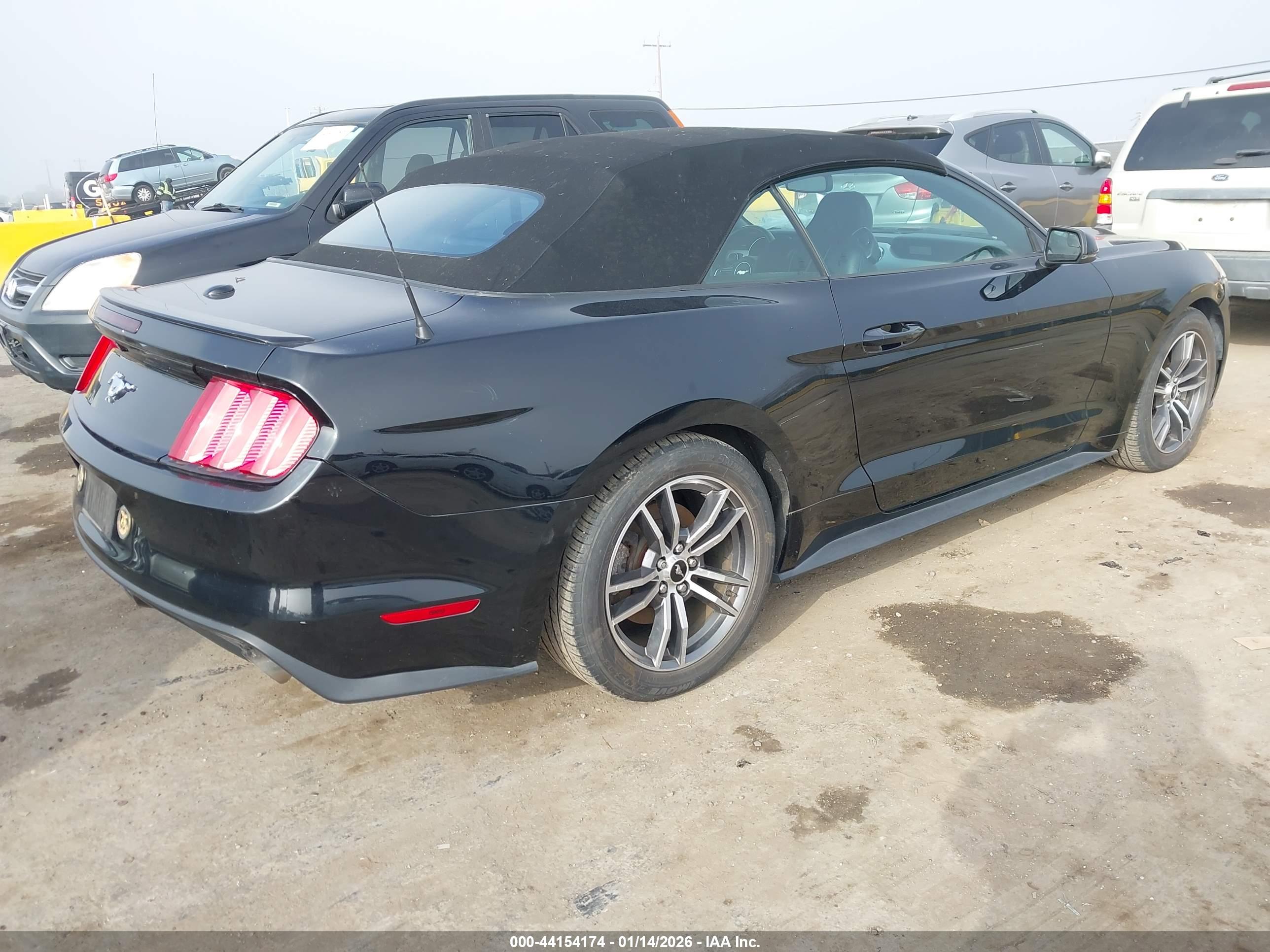FORD MUSTANG image 4