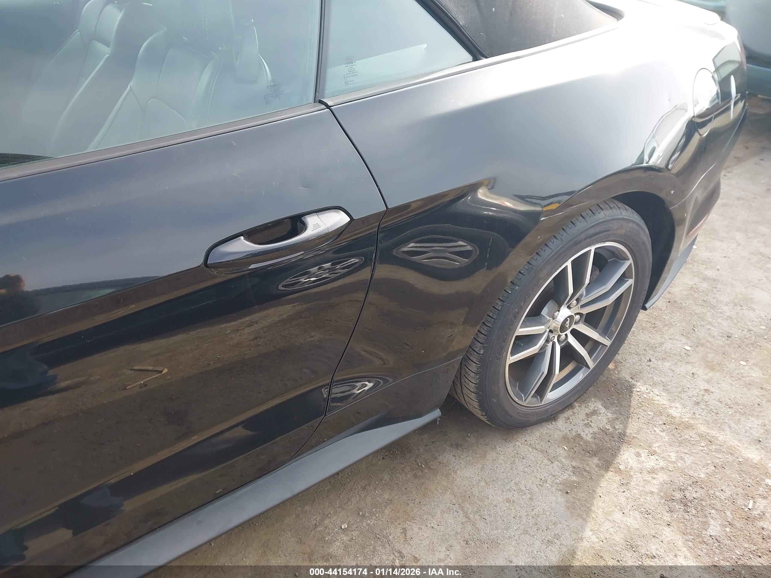 FORD MUSTANG image 6