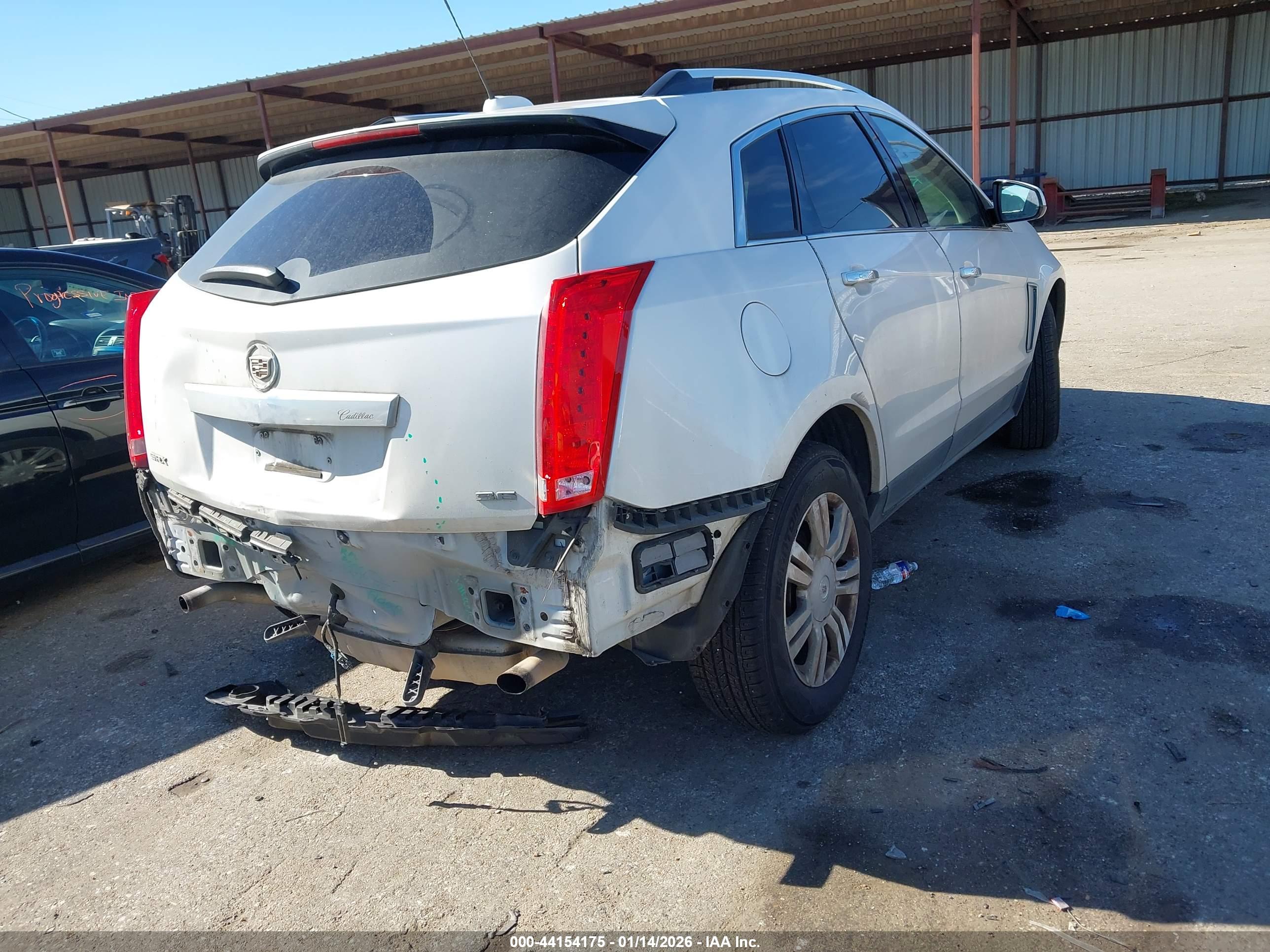 CADILLAC SRX image 4