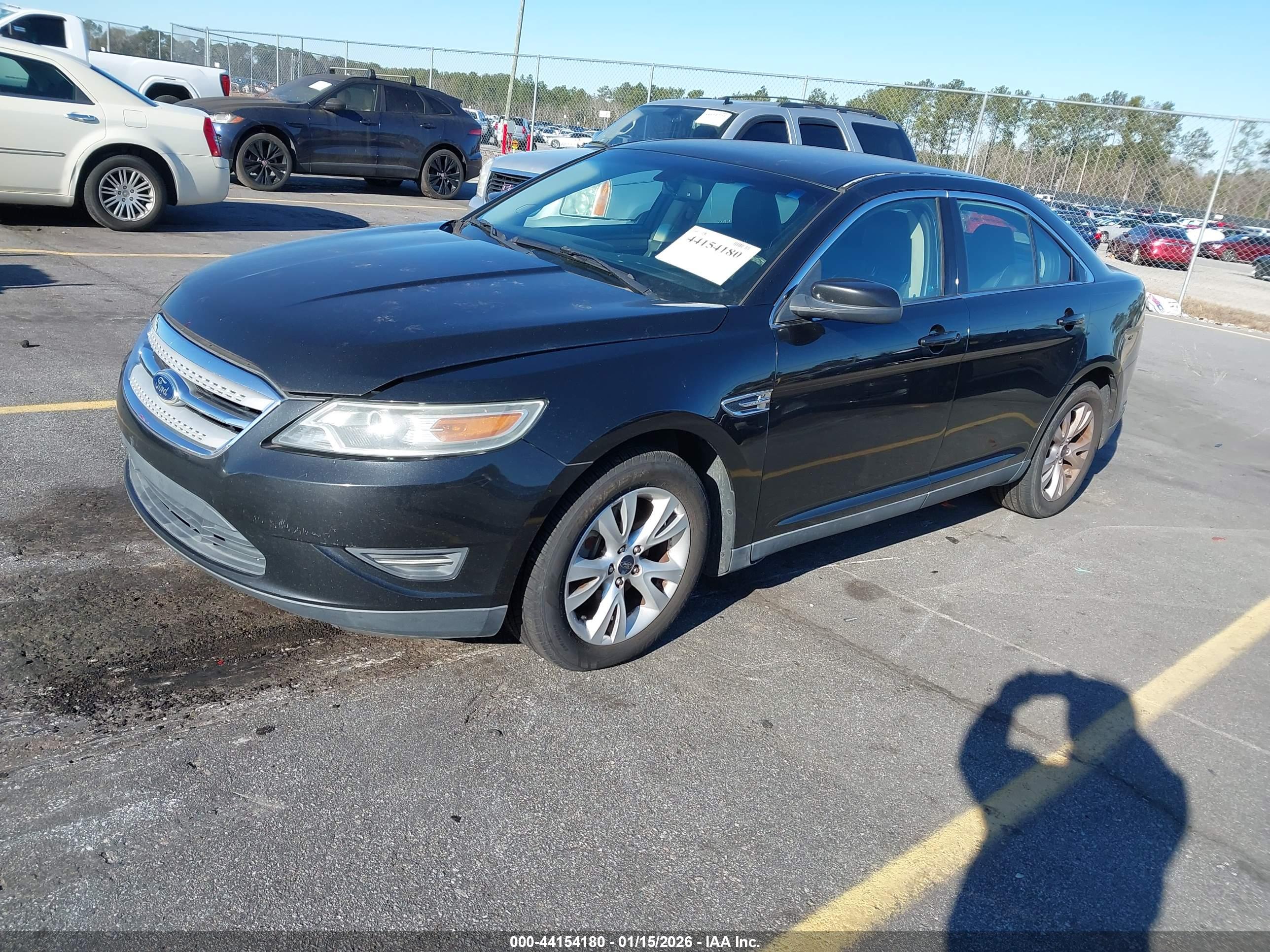 FORD TAURUS image 2