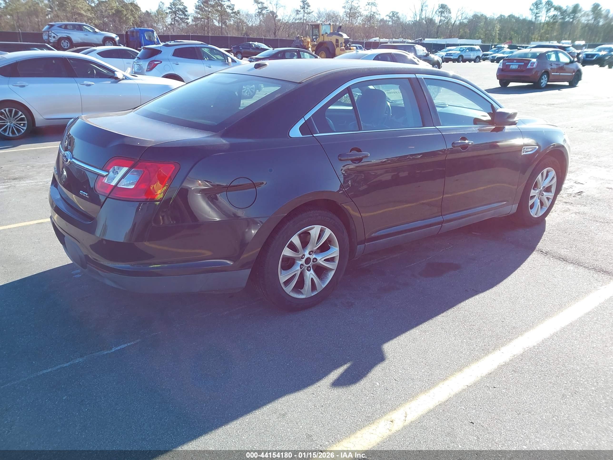 FORD TAURUS image 4