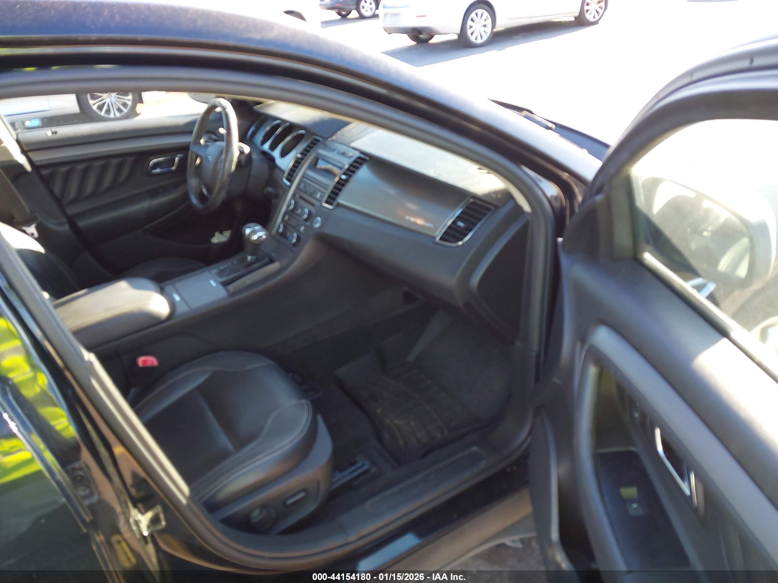 FORD TAURUS image 5