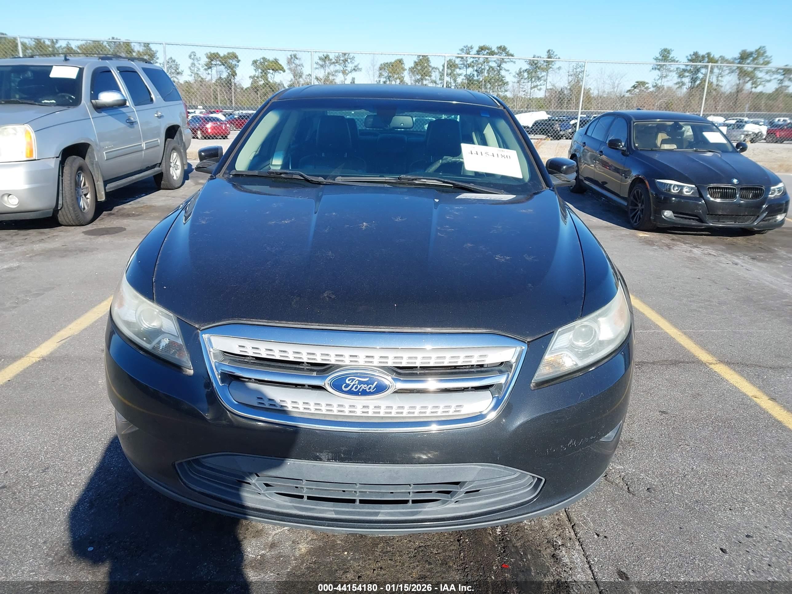 FORD TAURUS image 6