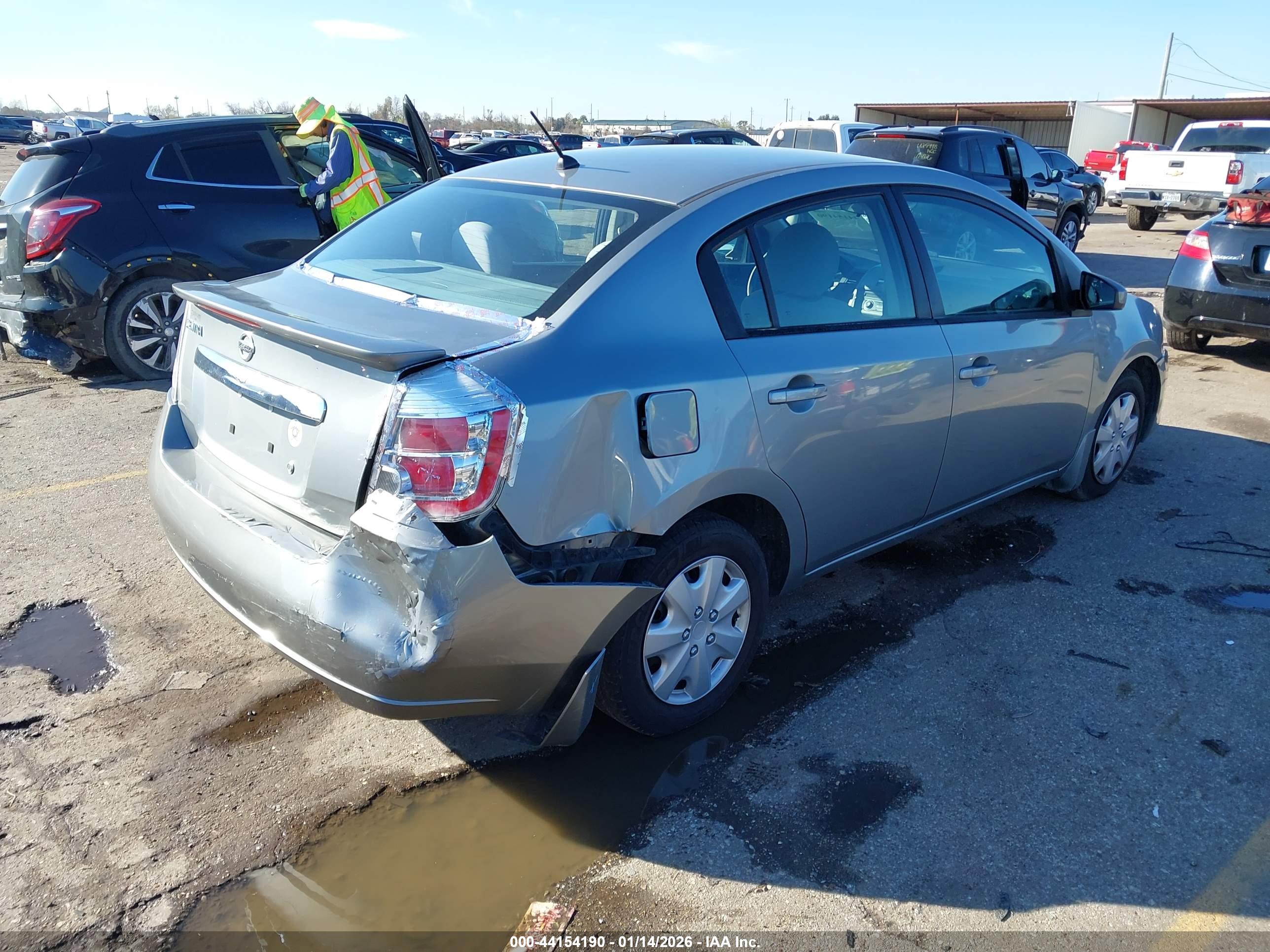 NISSAN SENTRA image 4