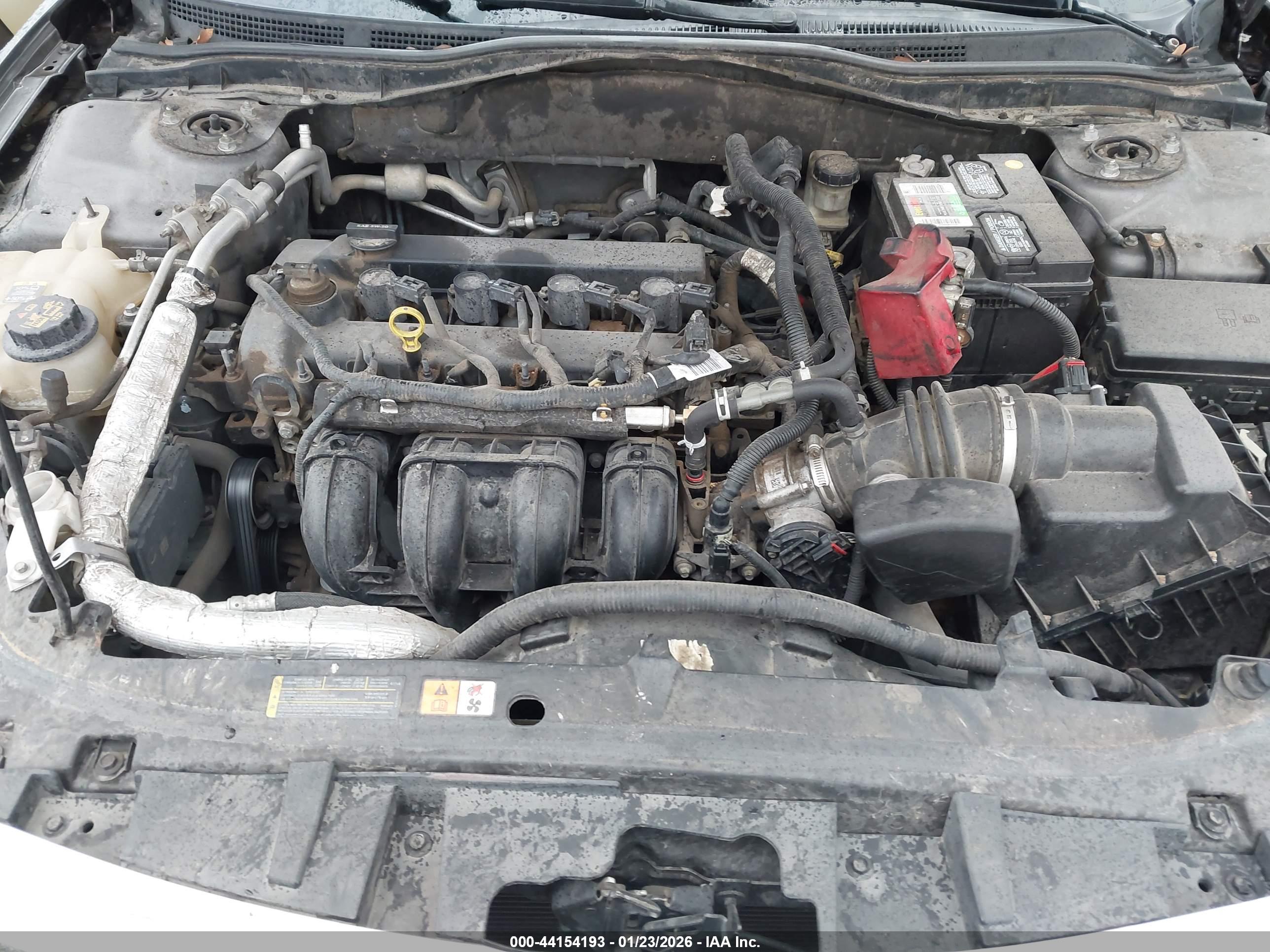 FORD FUSION image 10