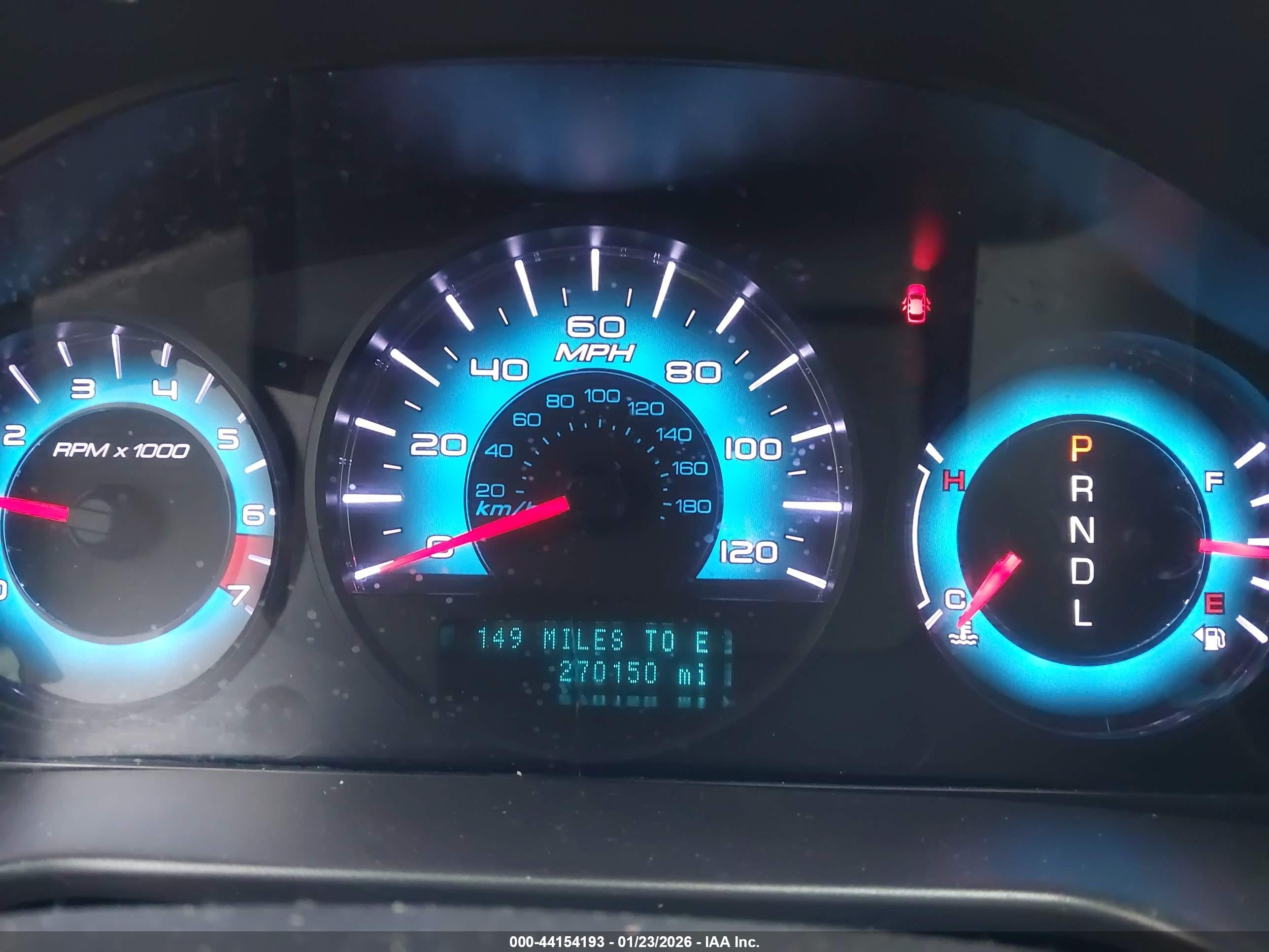 FORD FUSION image 7