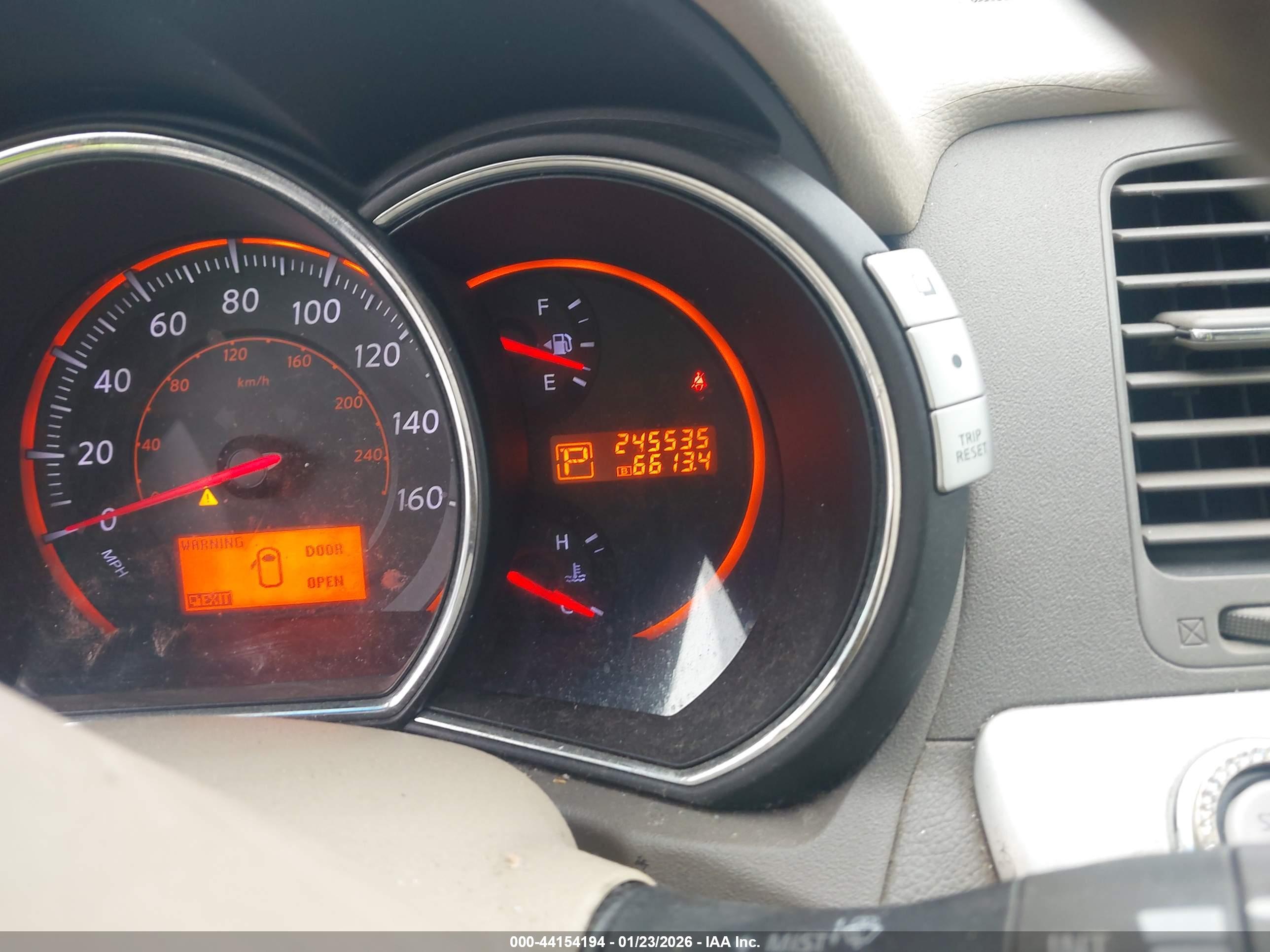 NISSAN MURANO image 7