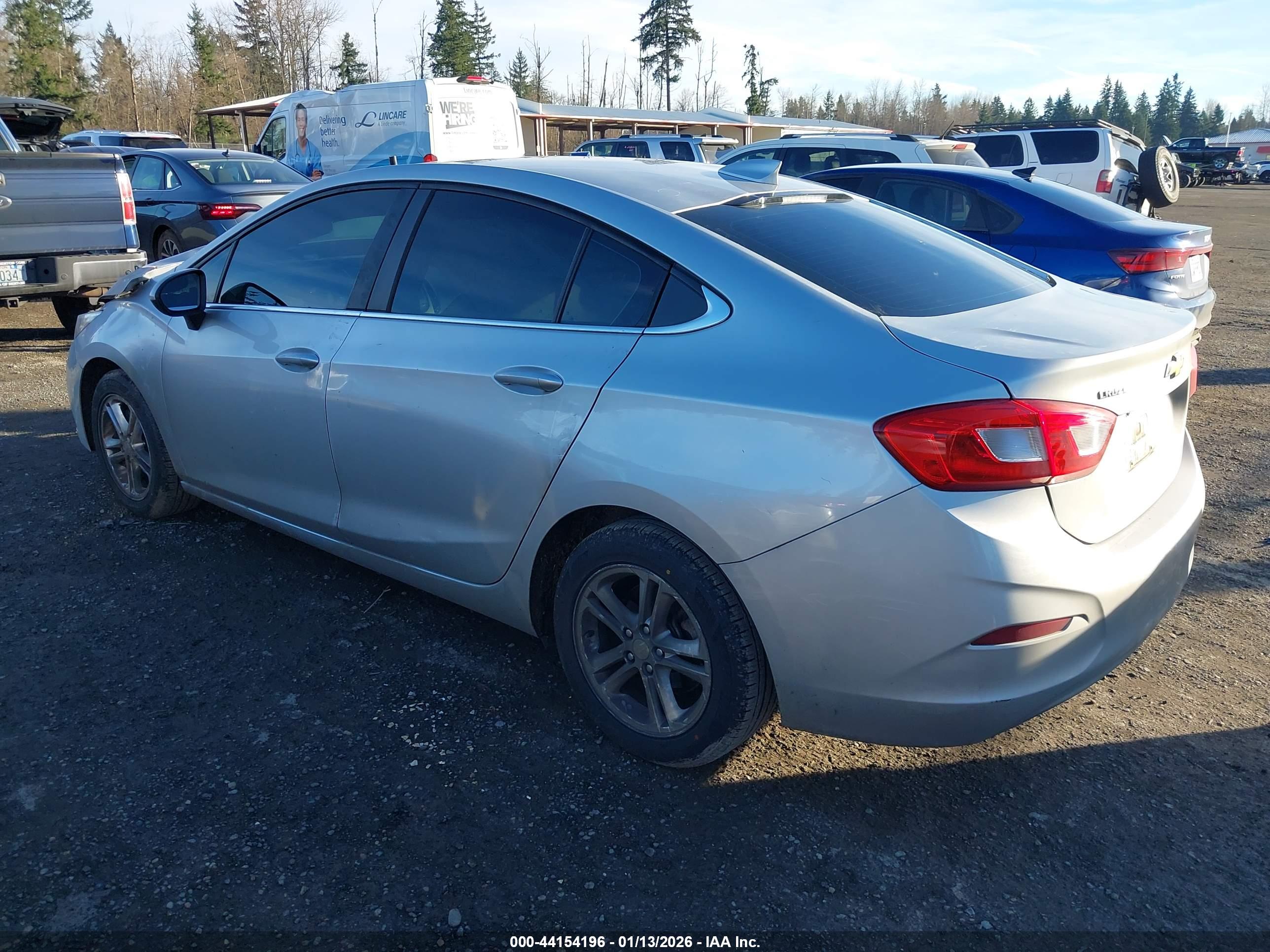 CHEVROLET CRUZE image 3