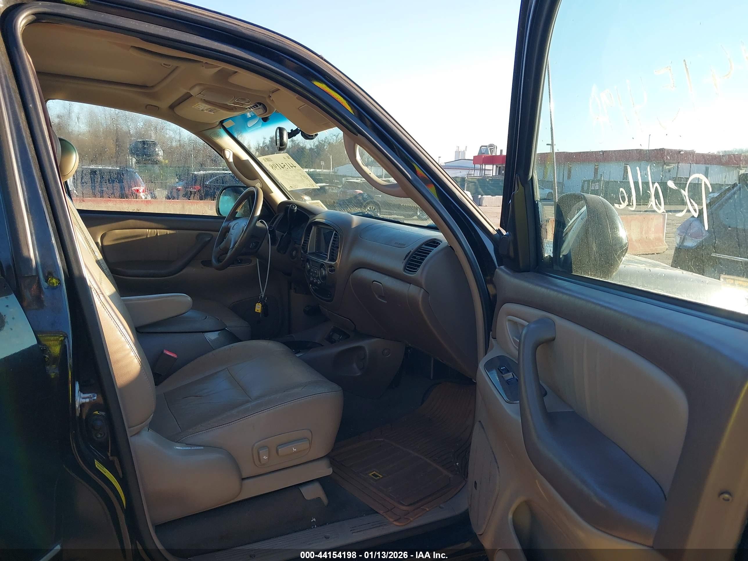 TOYOTA SEQUOIA image 5