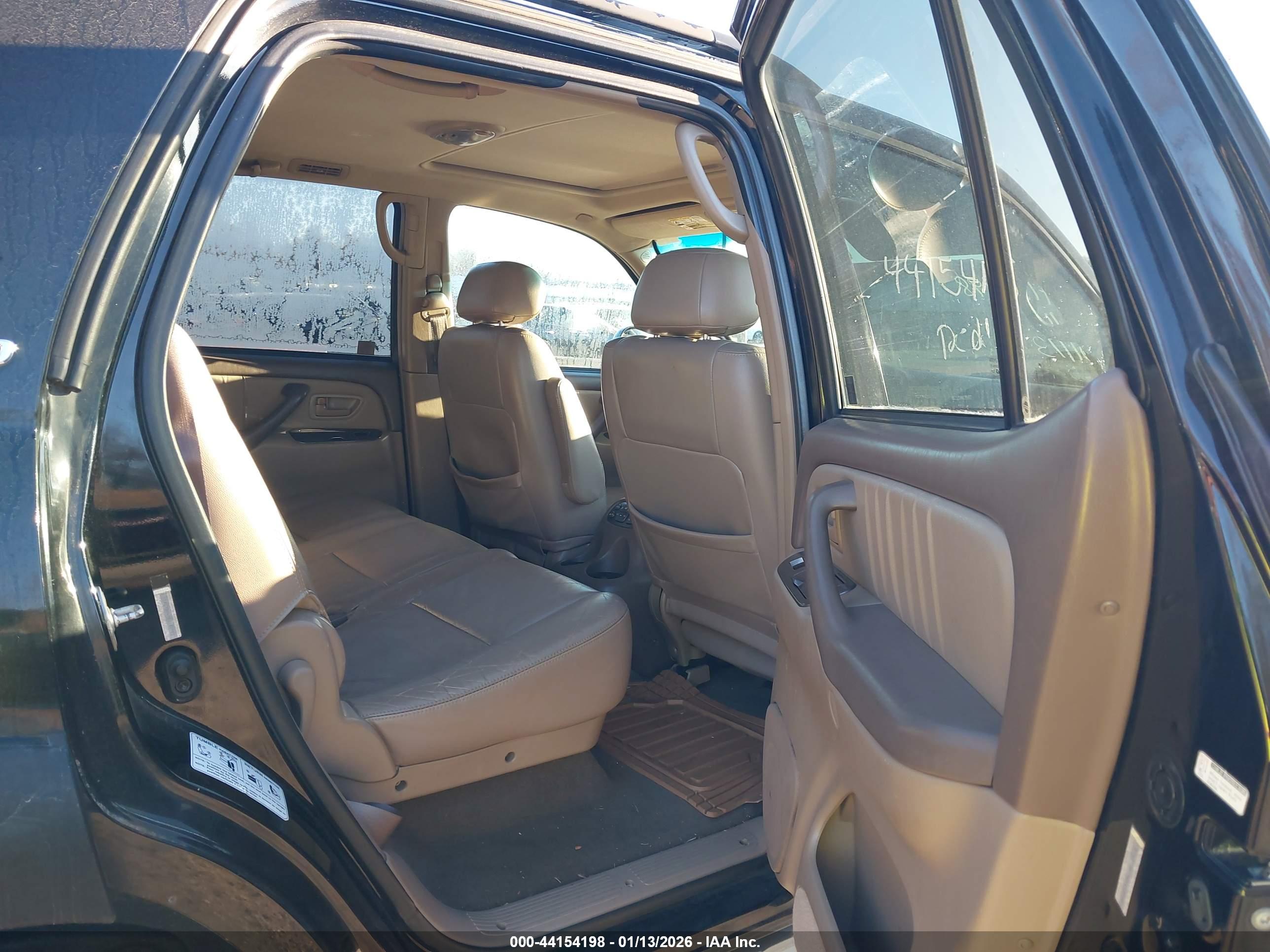 TOYOTA SEQUOIA image 8