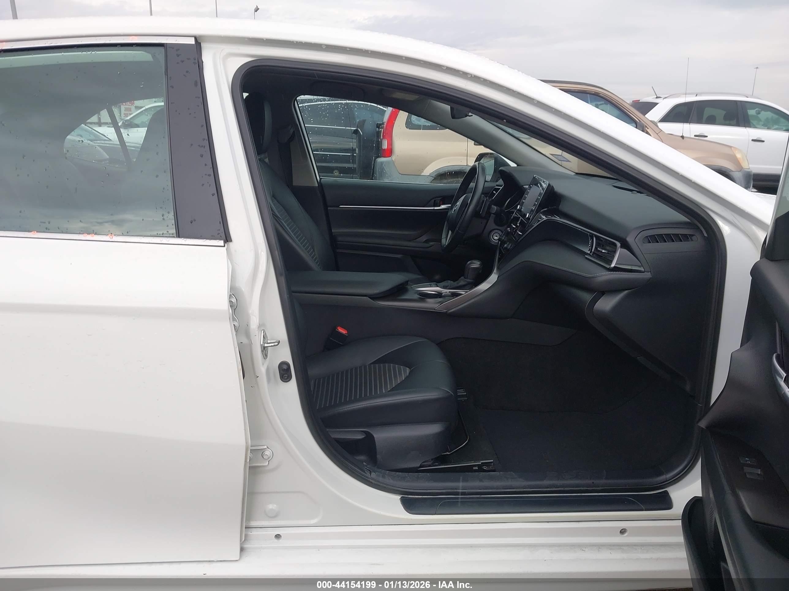 TOYOTA CAMRY image 5