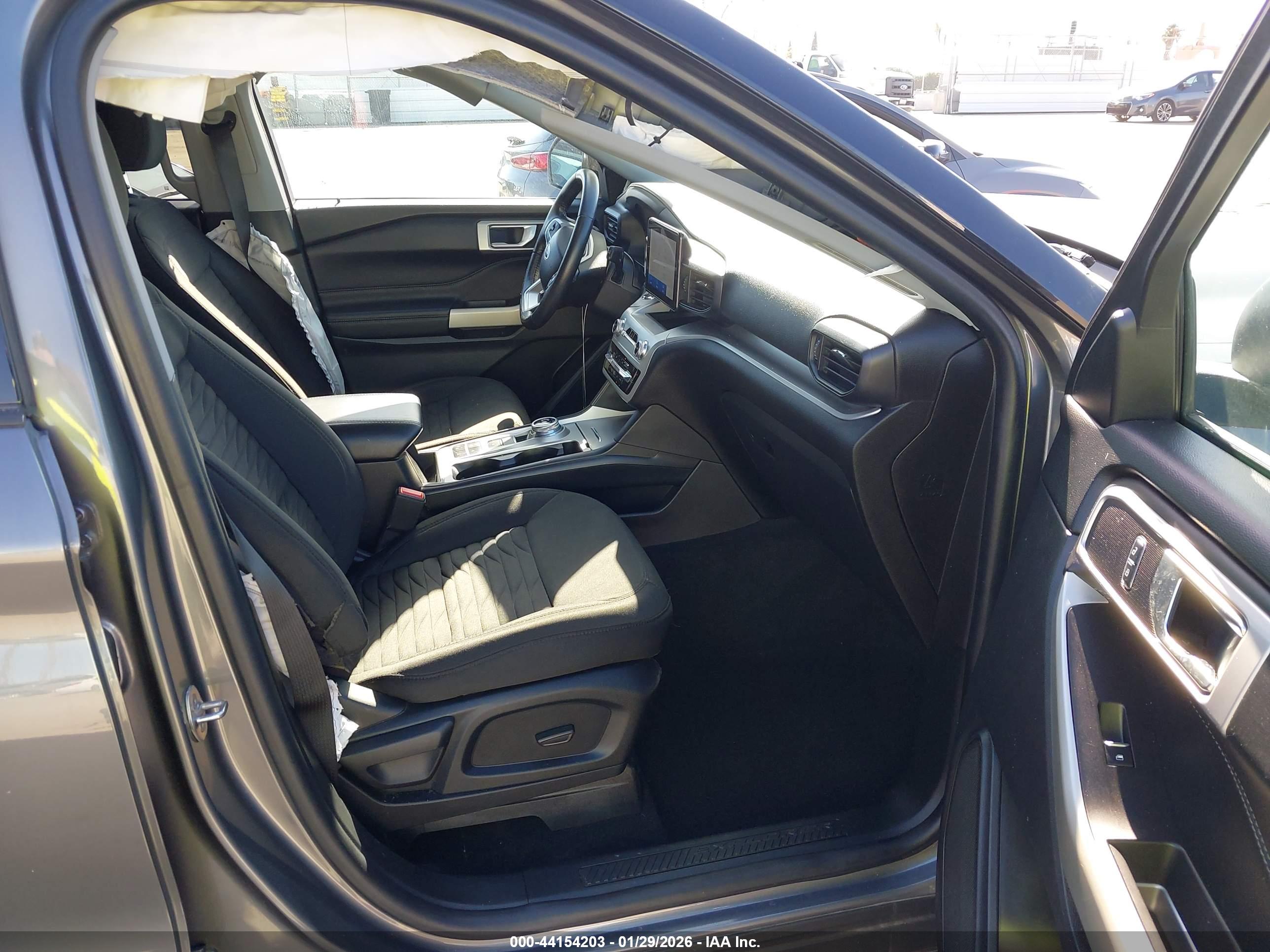 FORD EXPLORER image 5