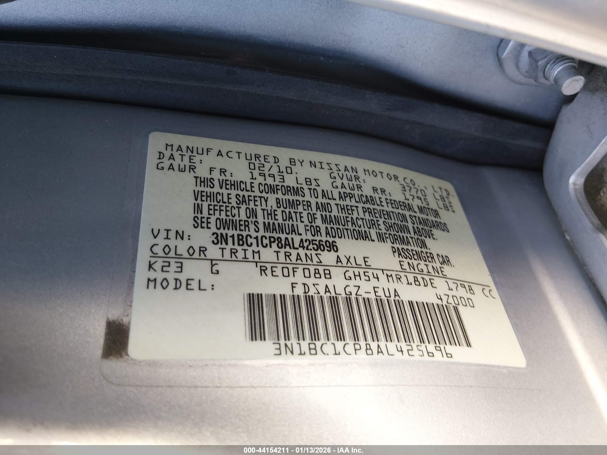 NISSAN VERSA image 9