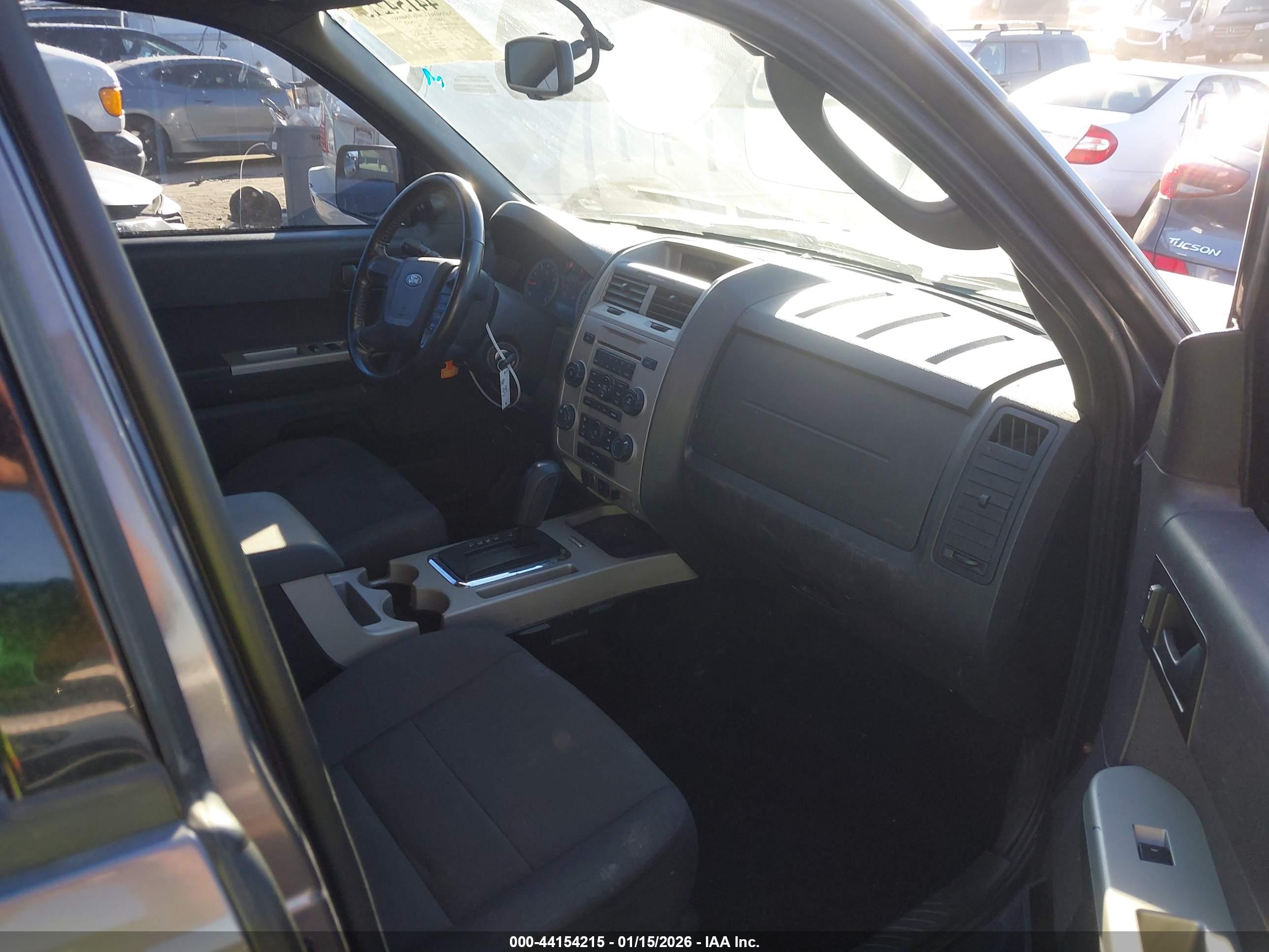 FORD ESCAPE image 5