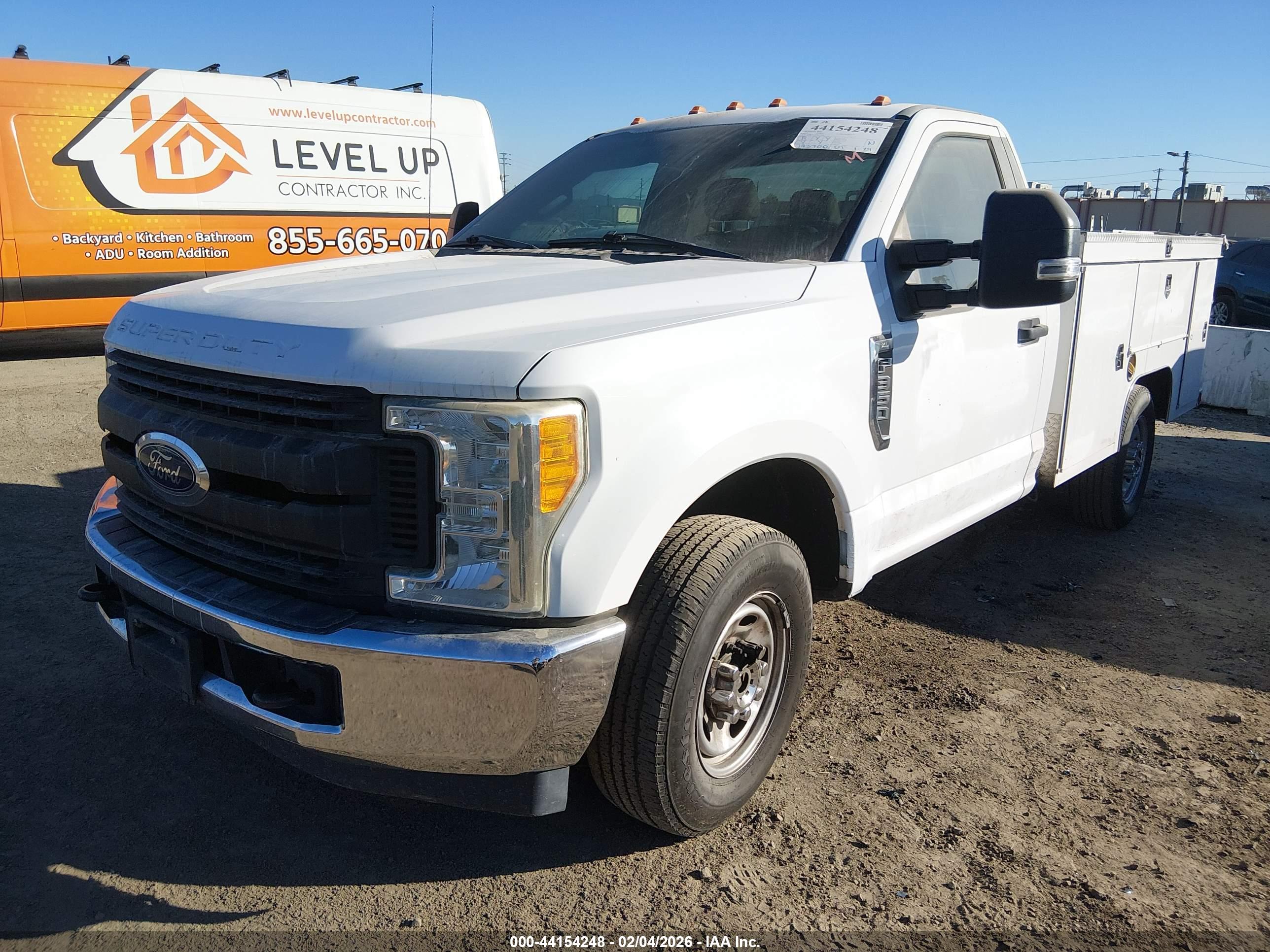 FORD F-350 image 2