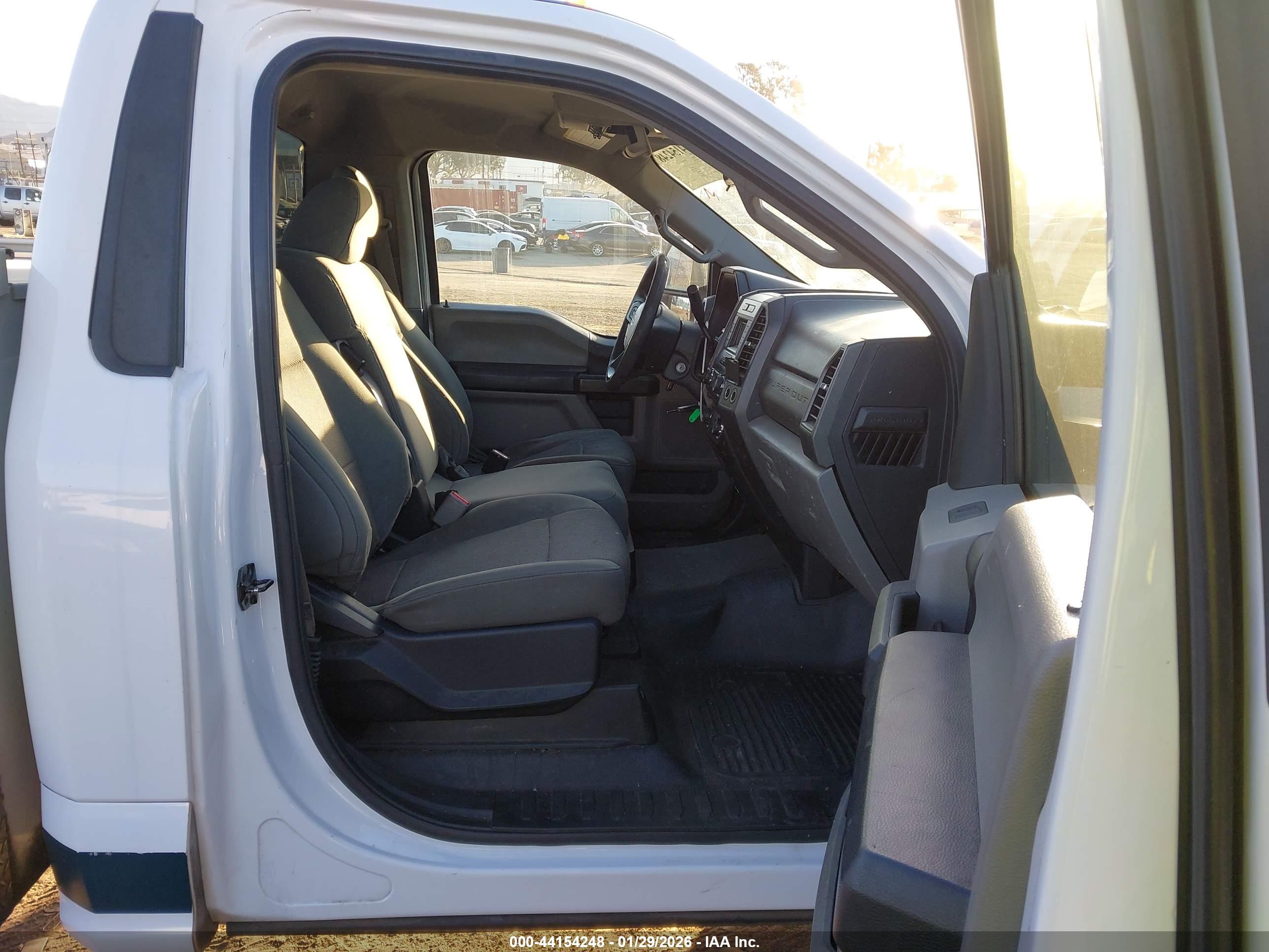 FORD F-350 image 5