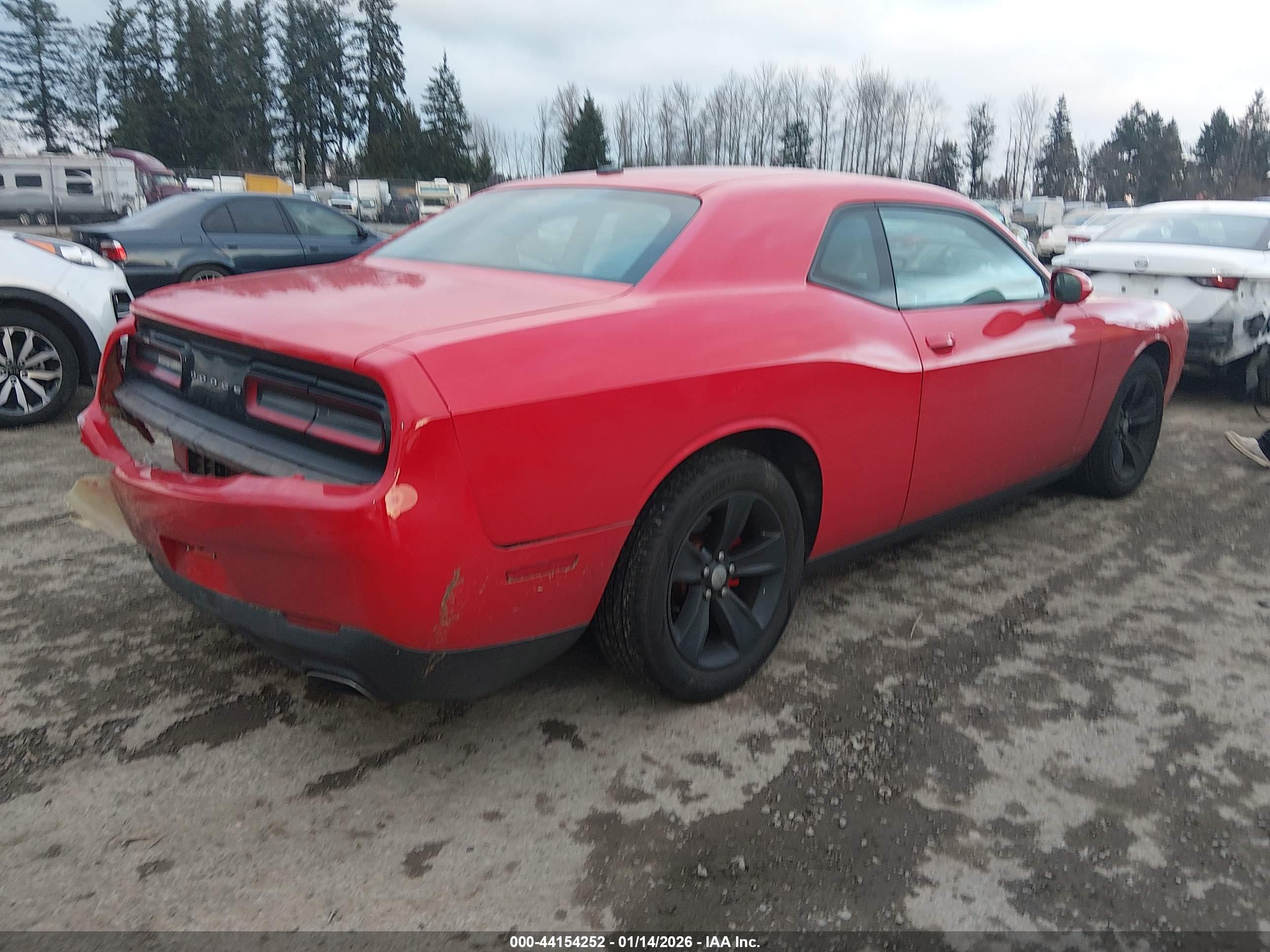 DODGE CHALLENGER image 4