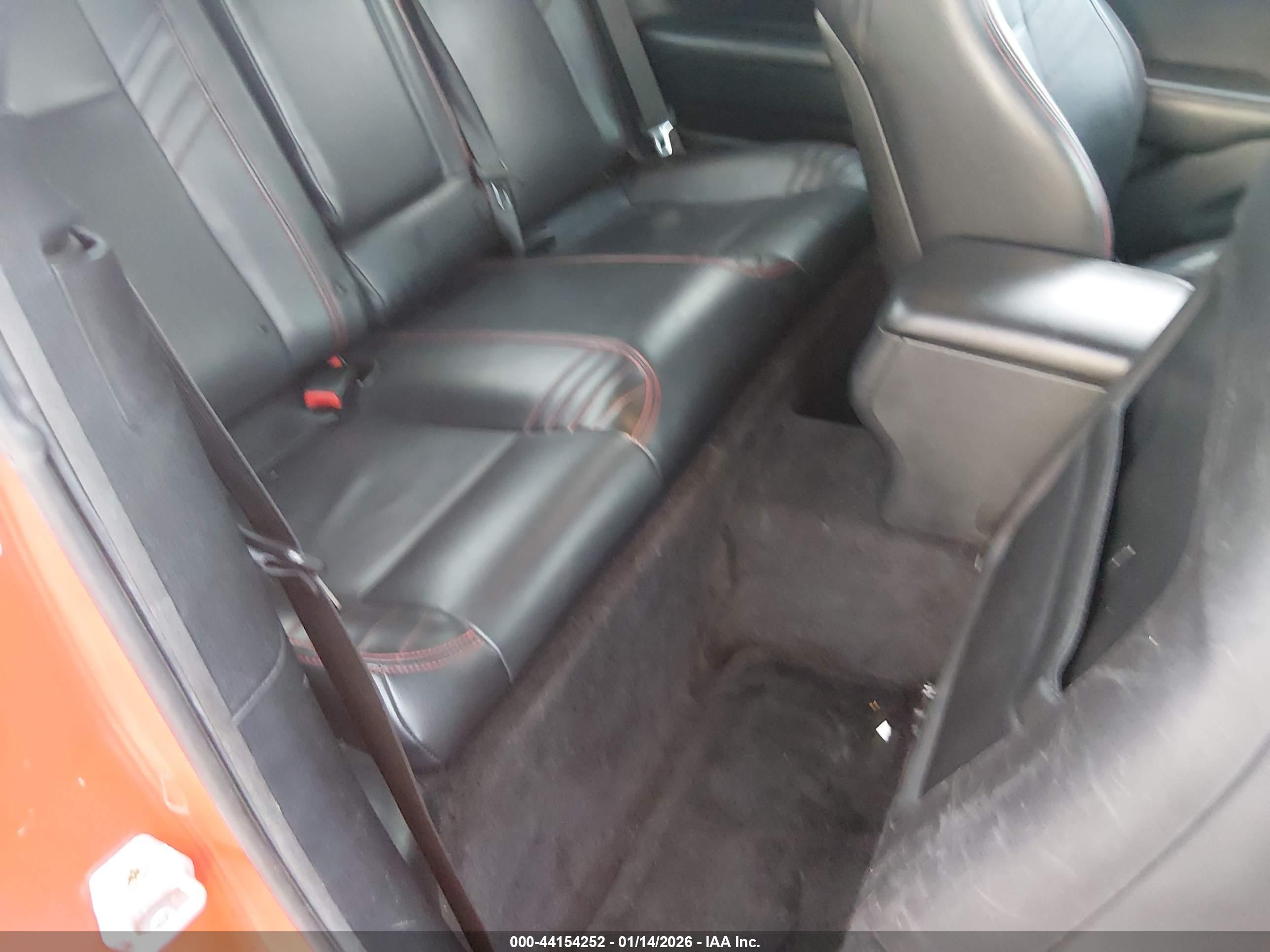 DODGE CHALLENGER image 8