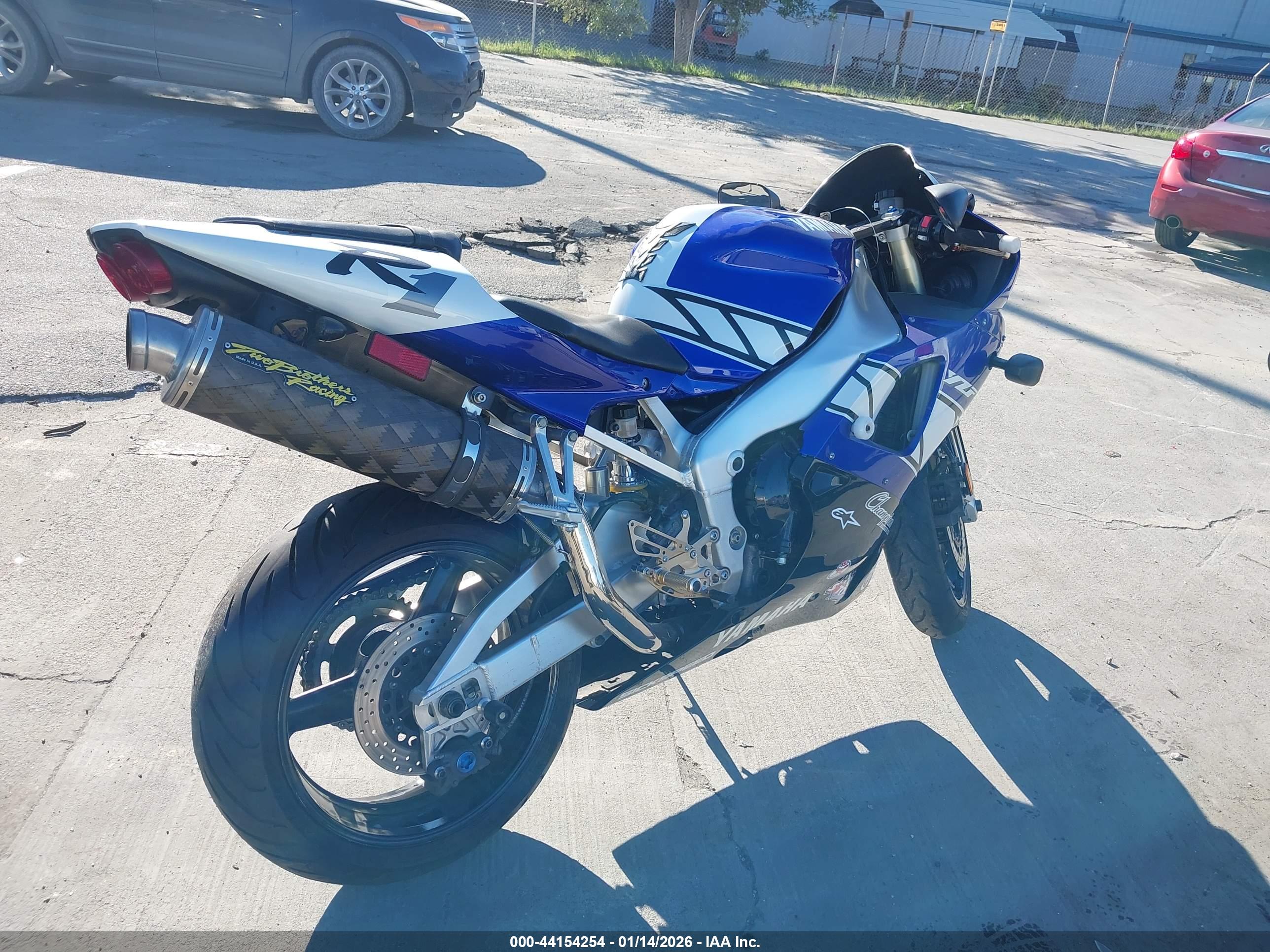 YAMAHA YZFR1 image 4