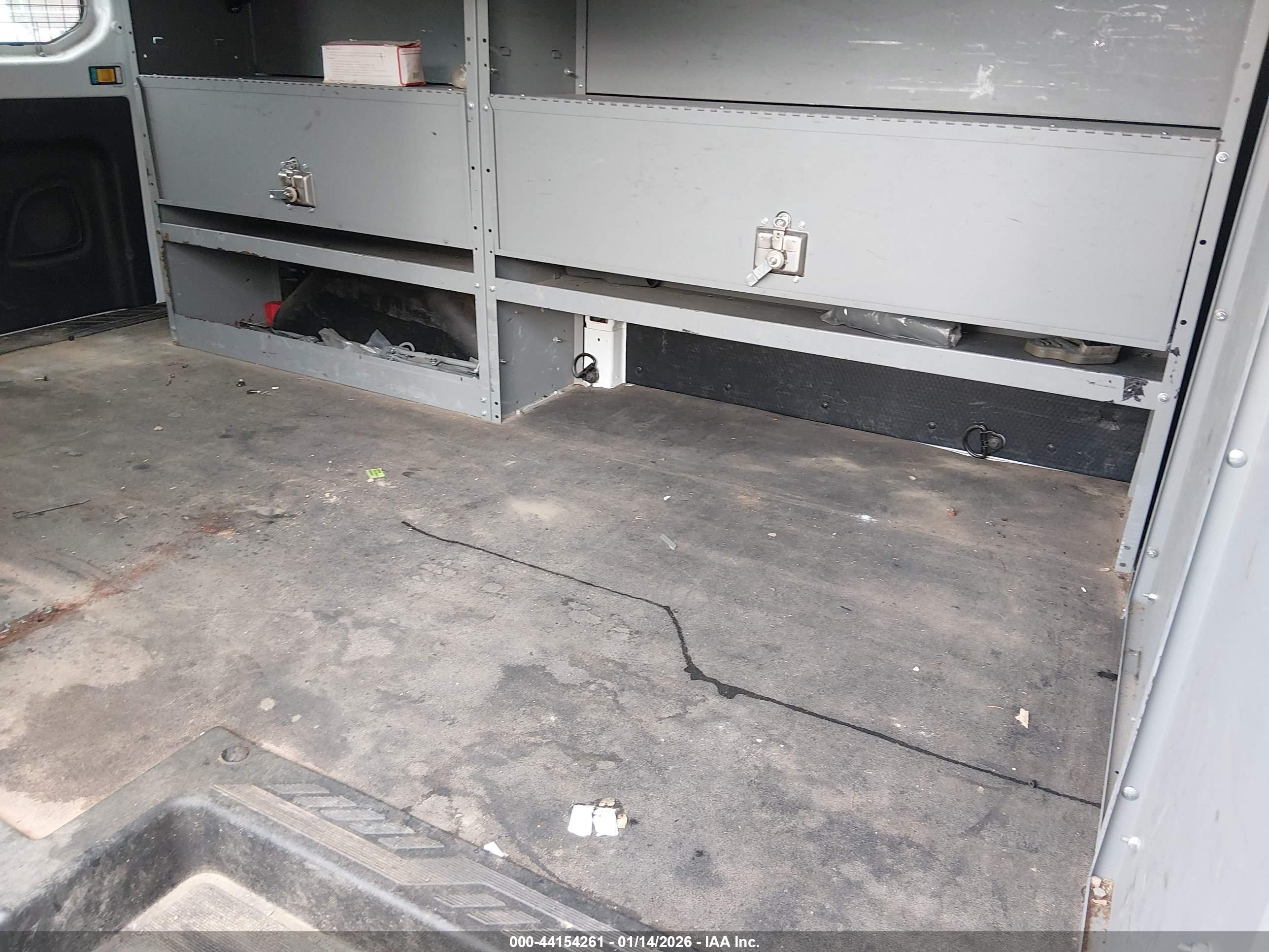 FORD TRANSIT-150 image 8