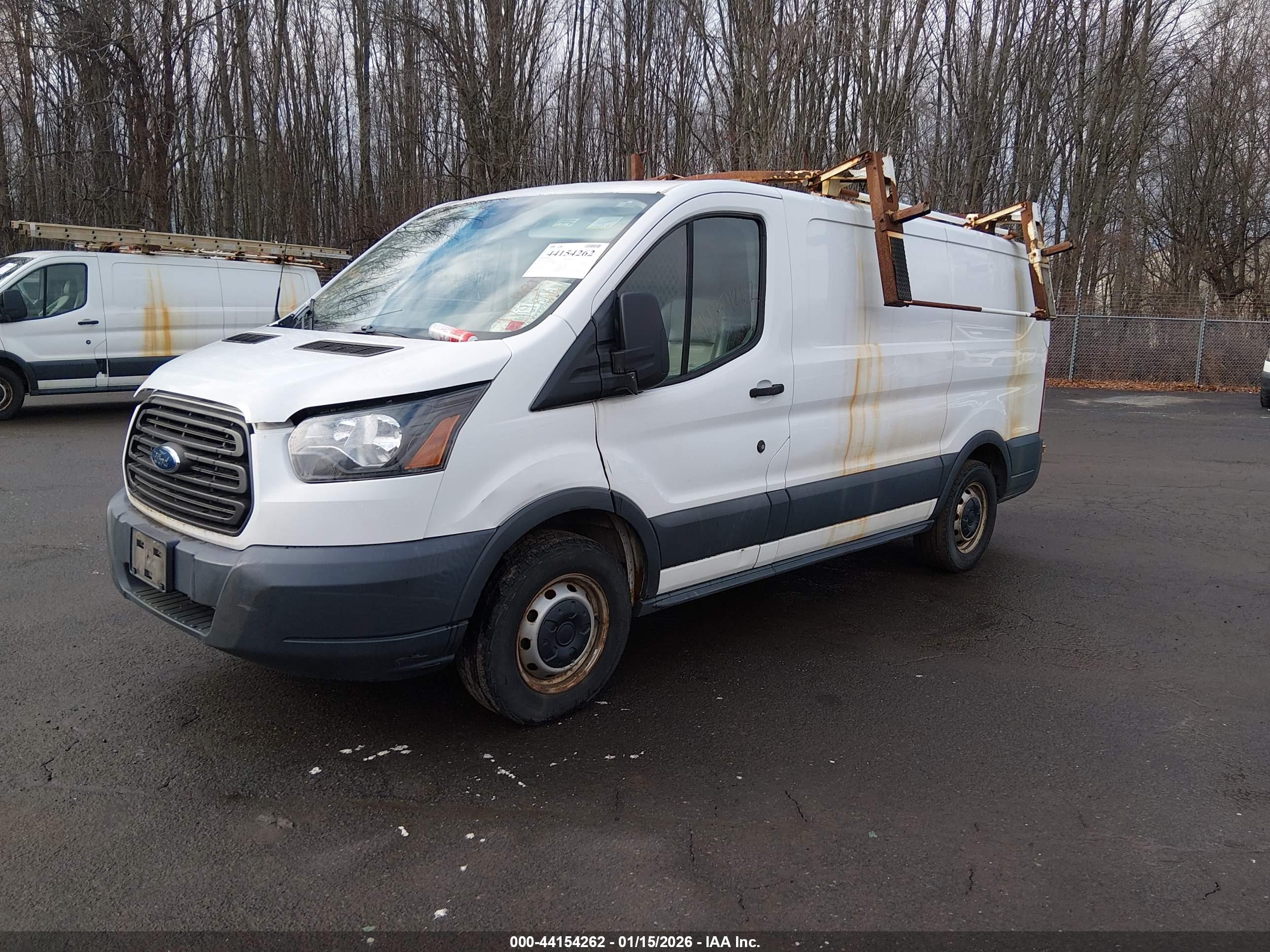 FORD TRANSIT-150 image 2