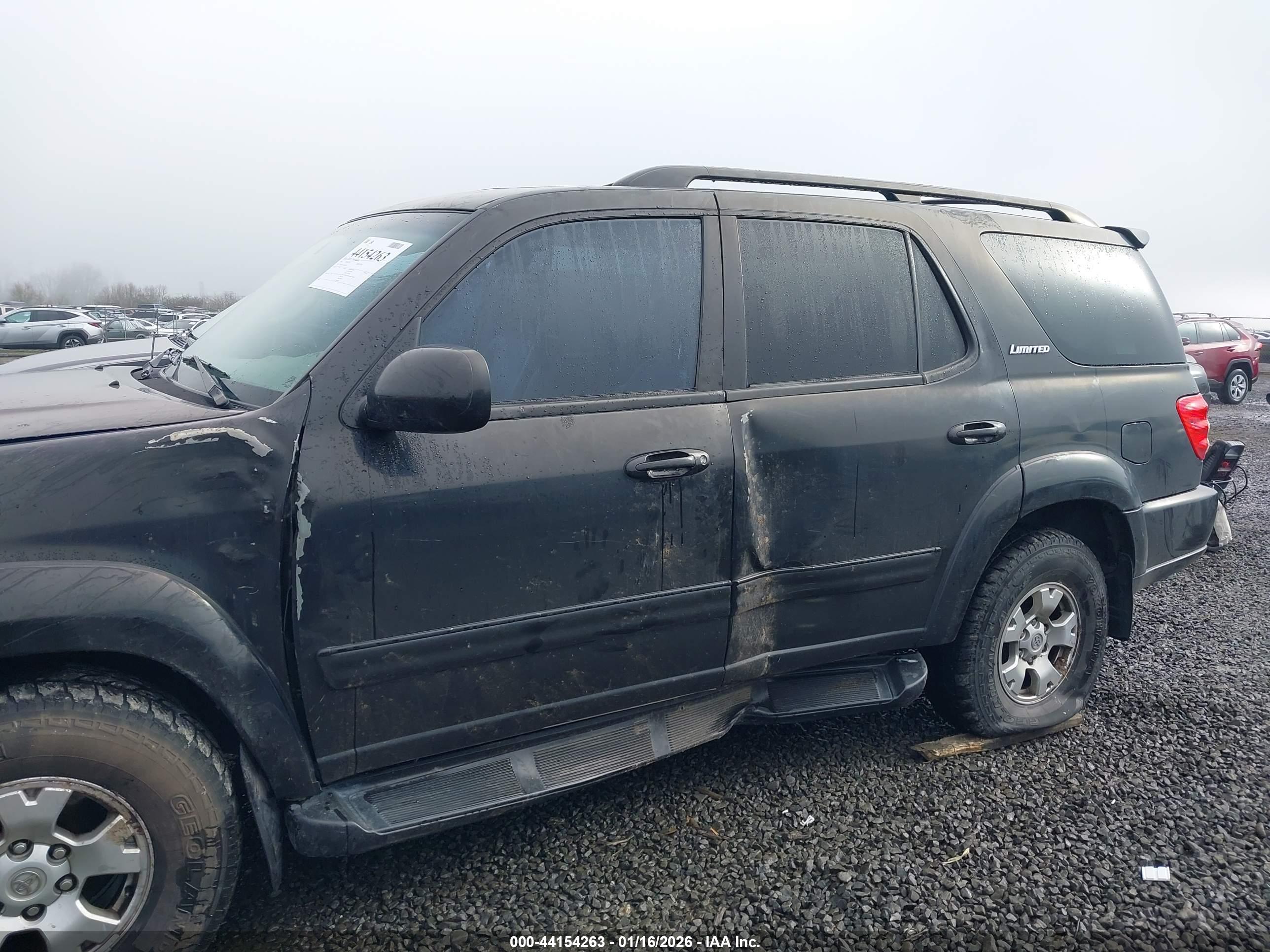 TOYOTA SEQUOIA image 6