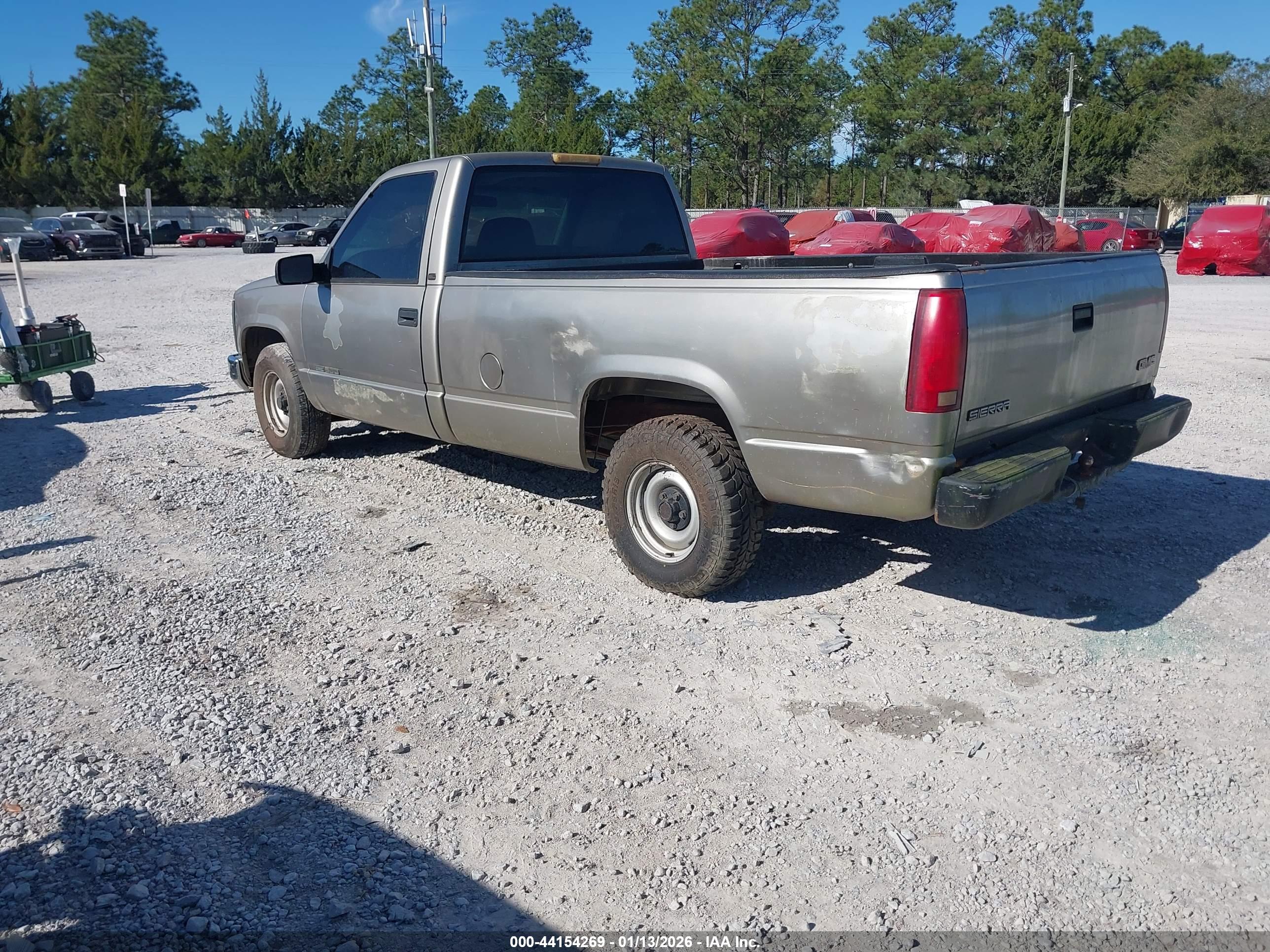 GMC SIERRA image 3