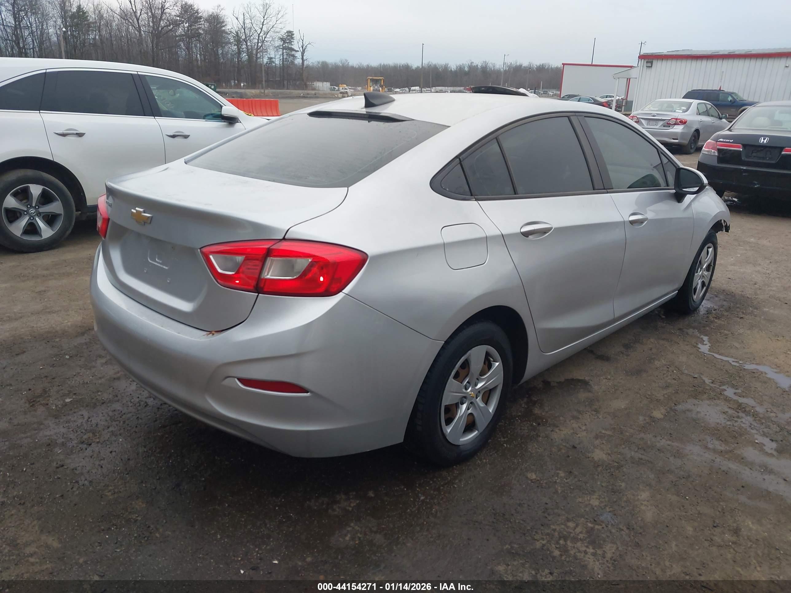 CHEVROLET CRUZE image 4