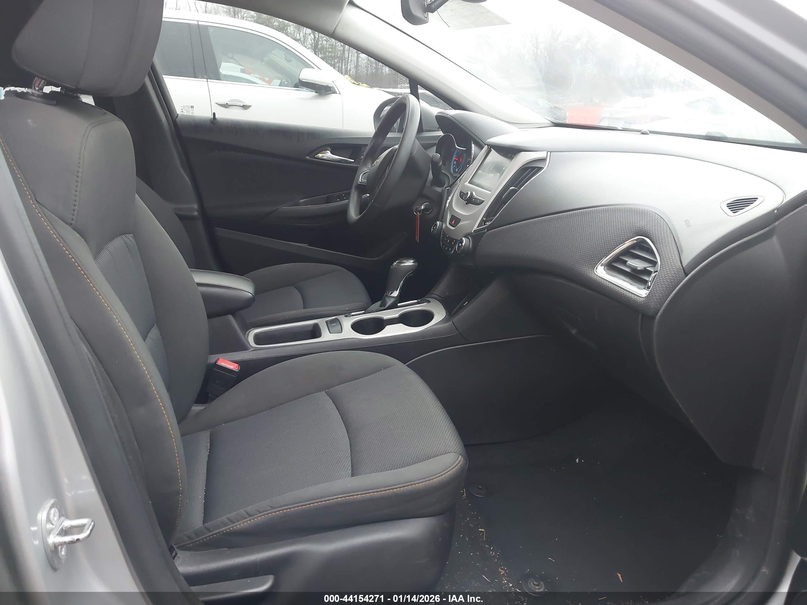 CHEVROLET CRUZE image 5