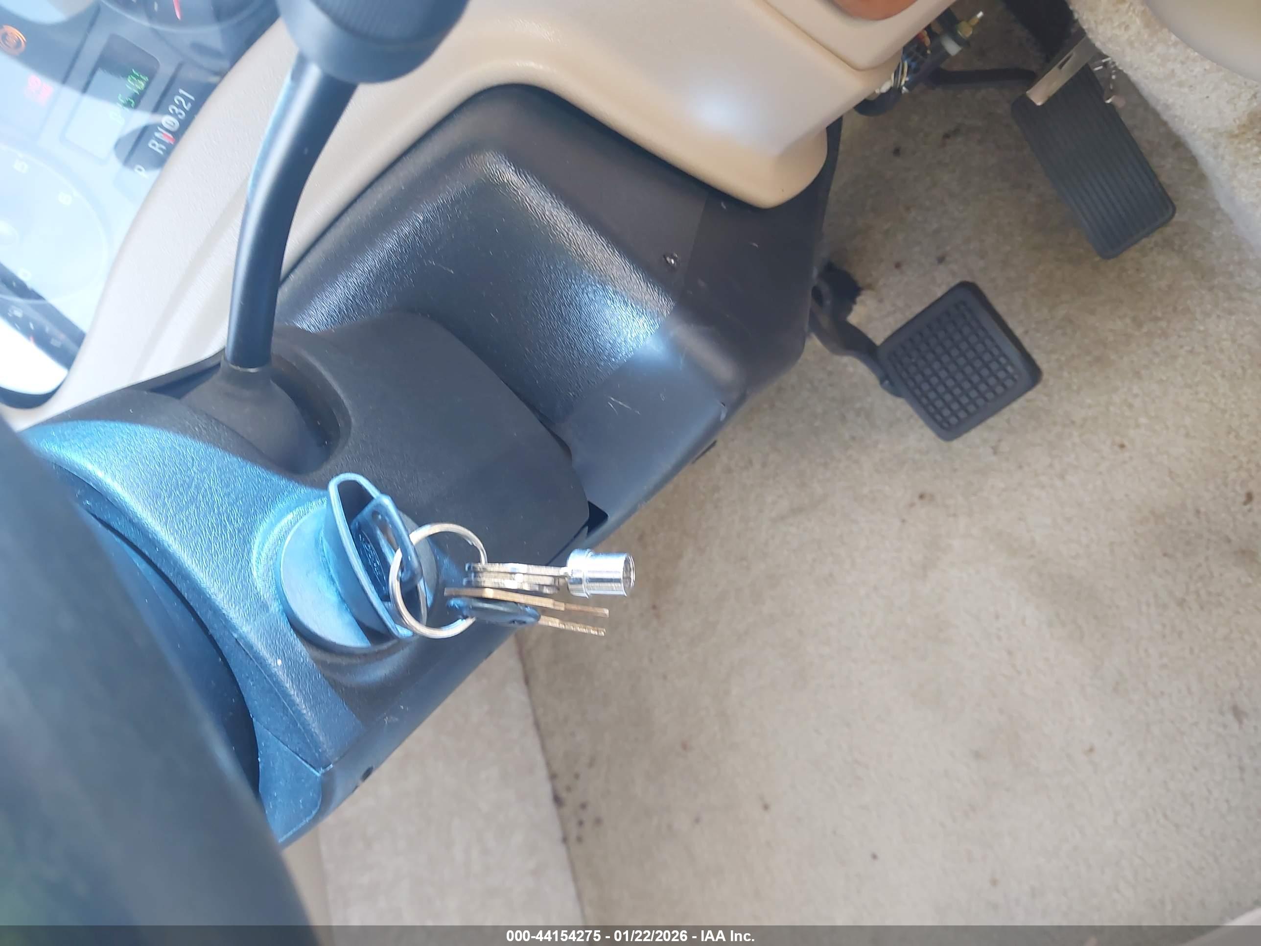 FORD F550 image 11