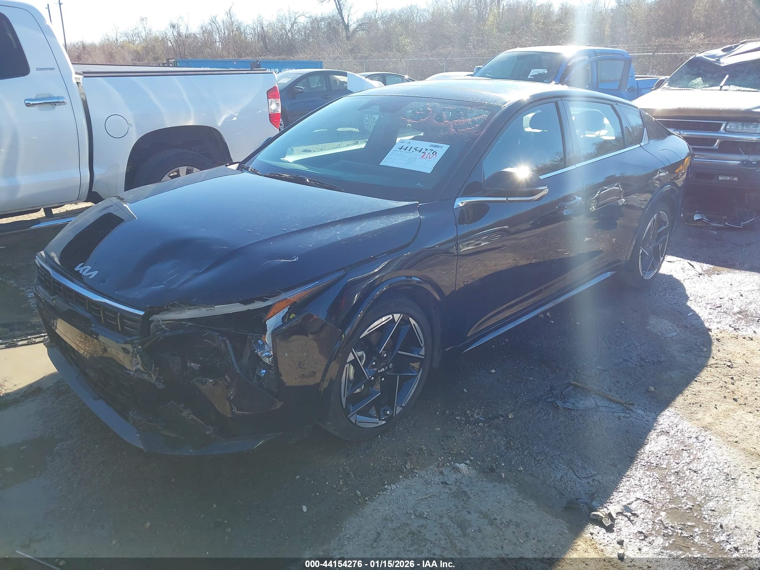 KIA K4 image 2