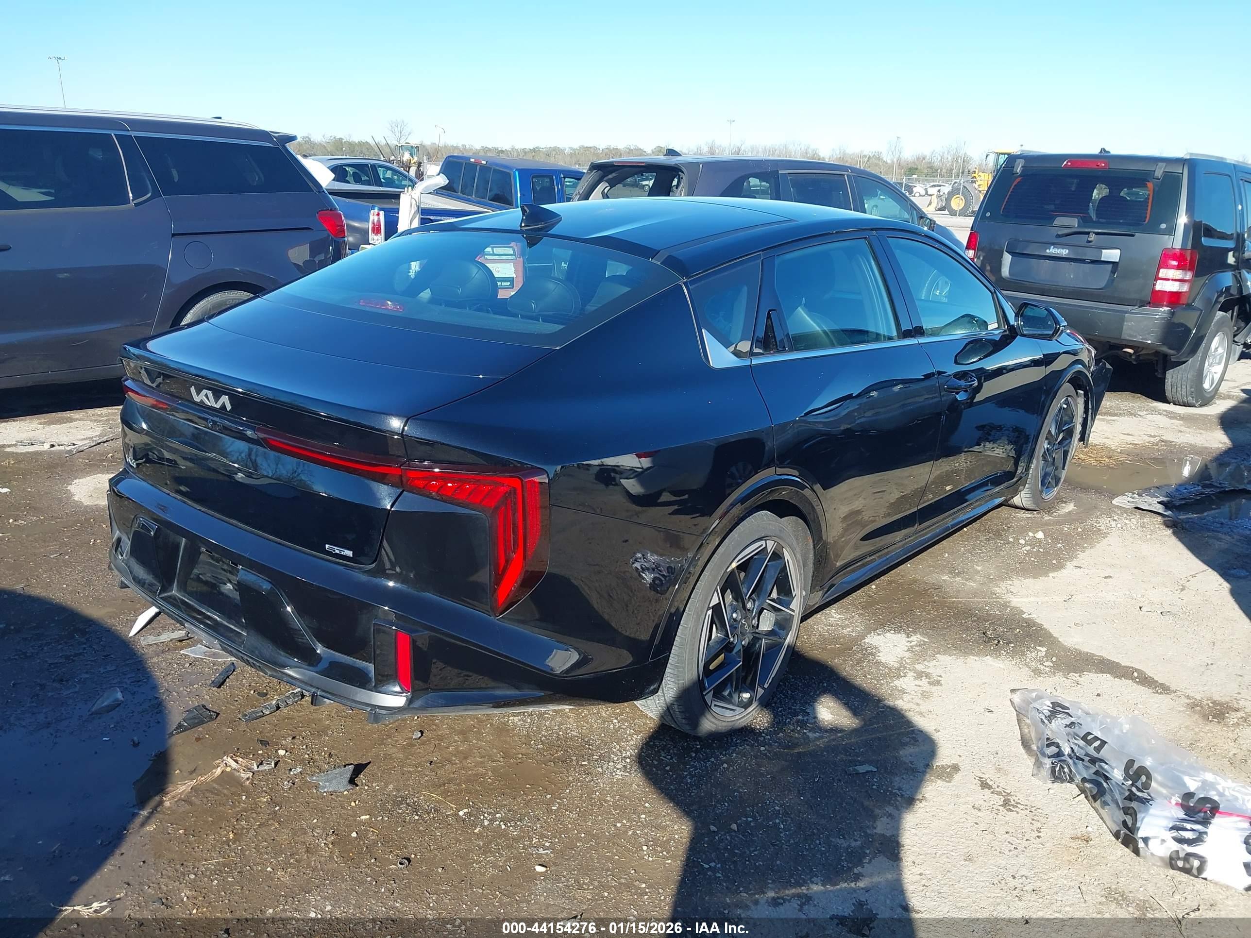 KIA K4 image 4