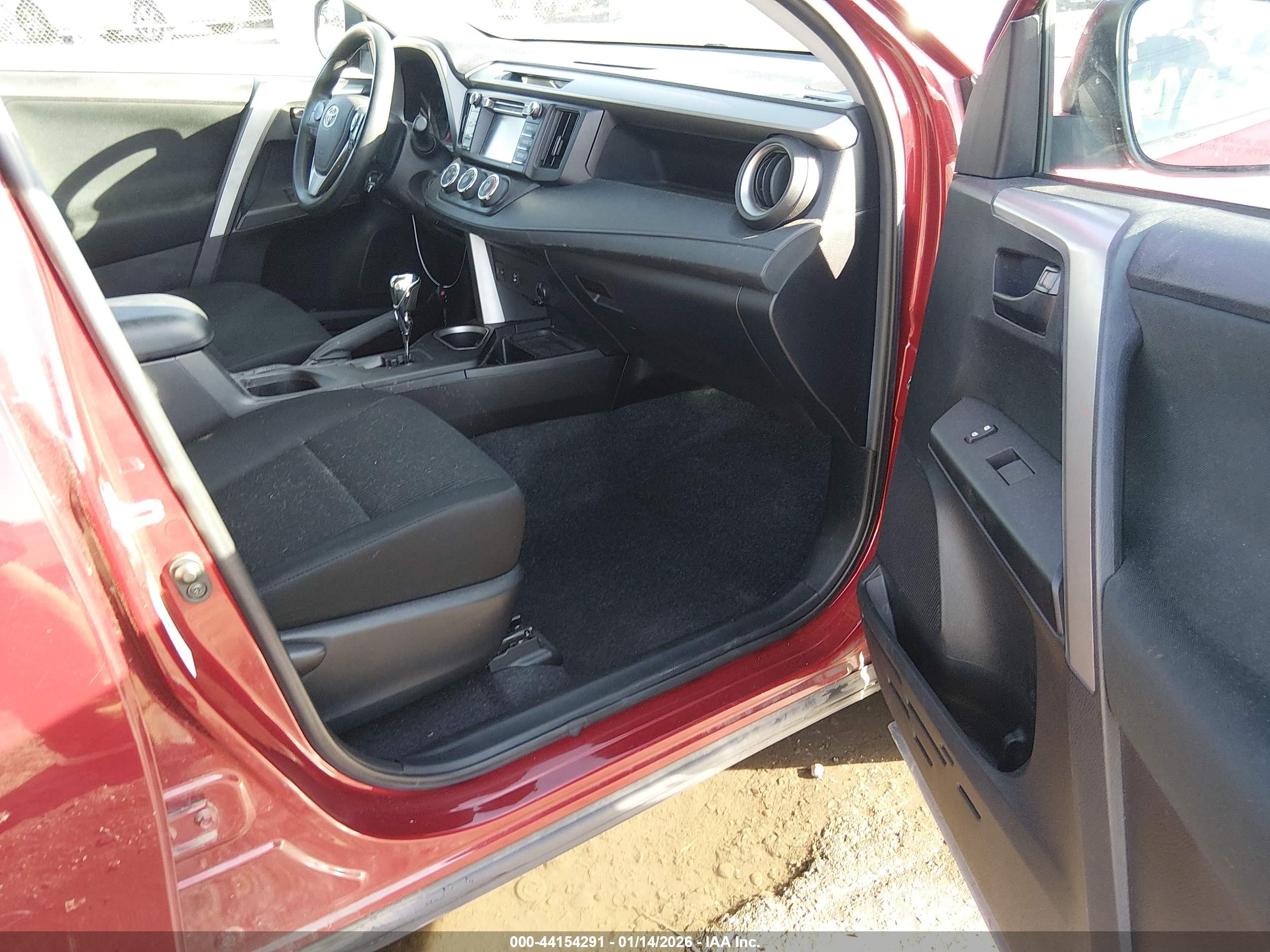 TOYOTA RAV4 image 5