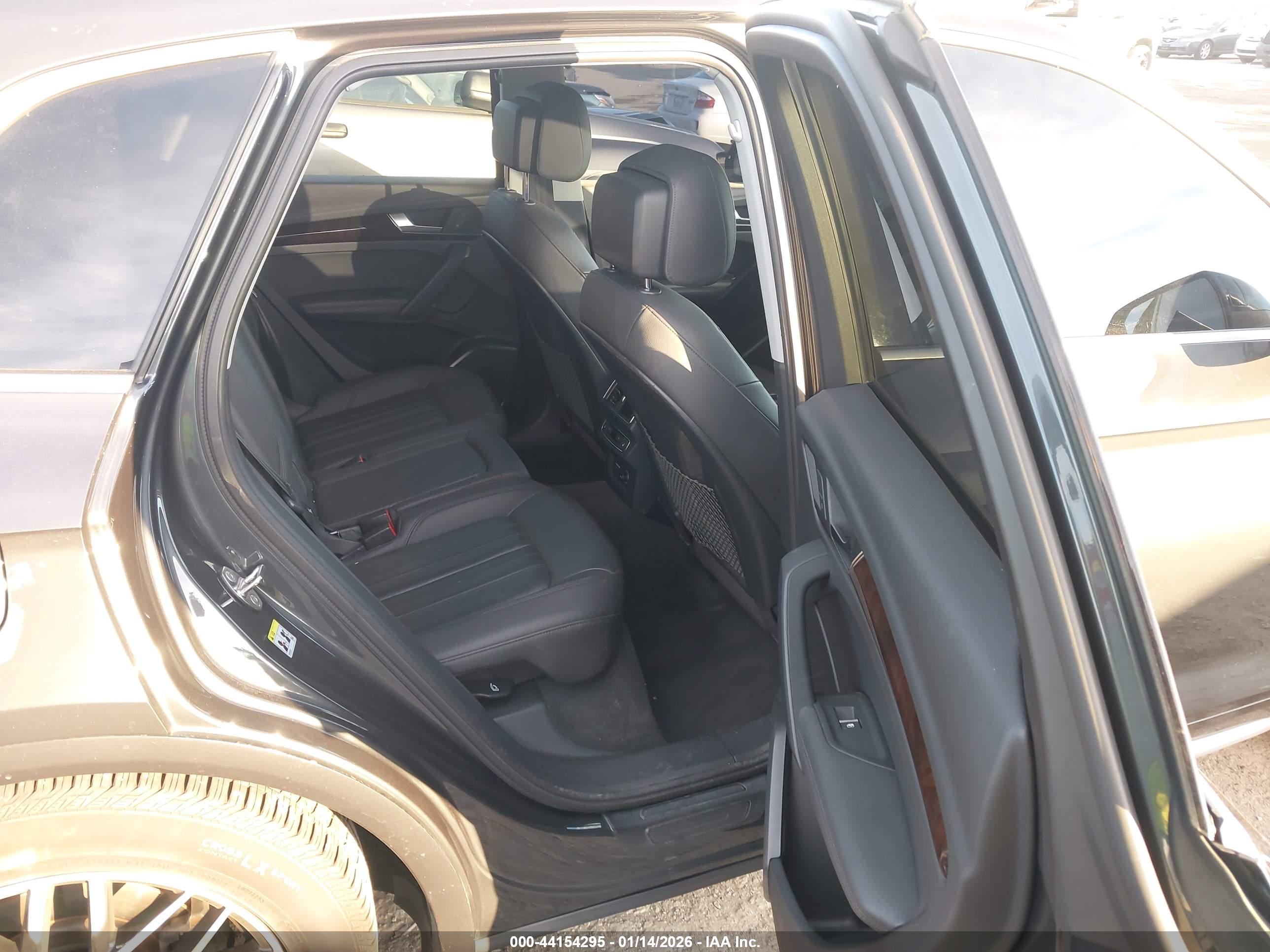 AUDI Q5 image 8