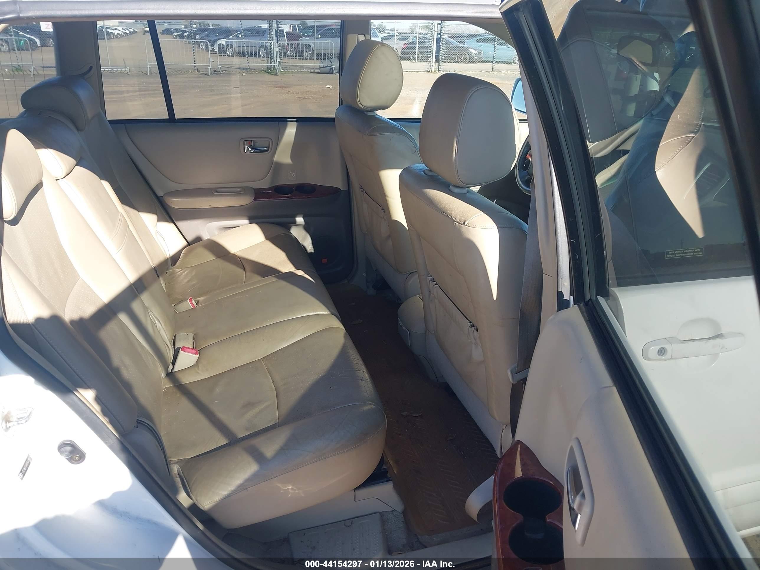 TOYOTA HIGHLANDER image 8