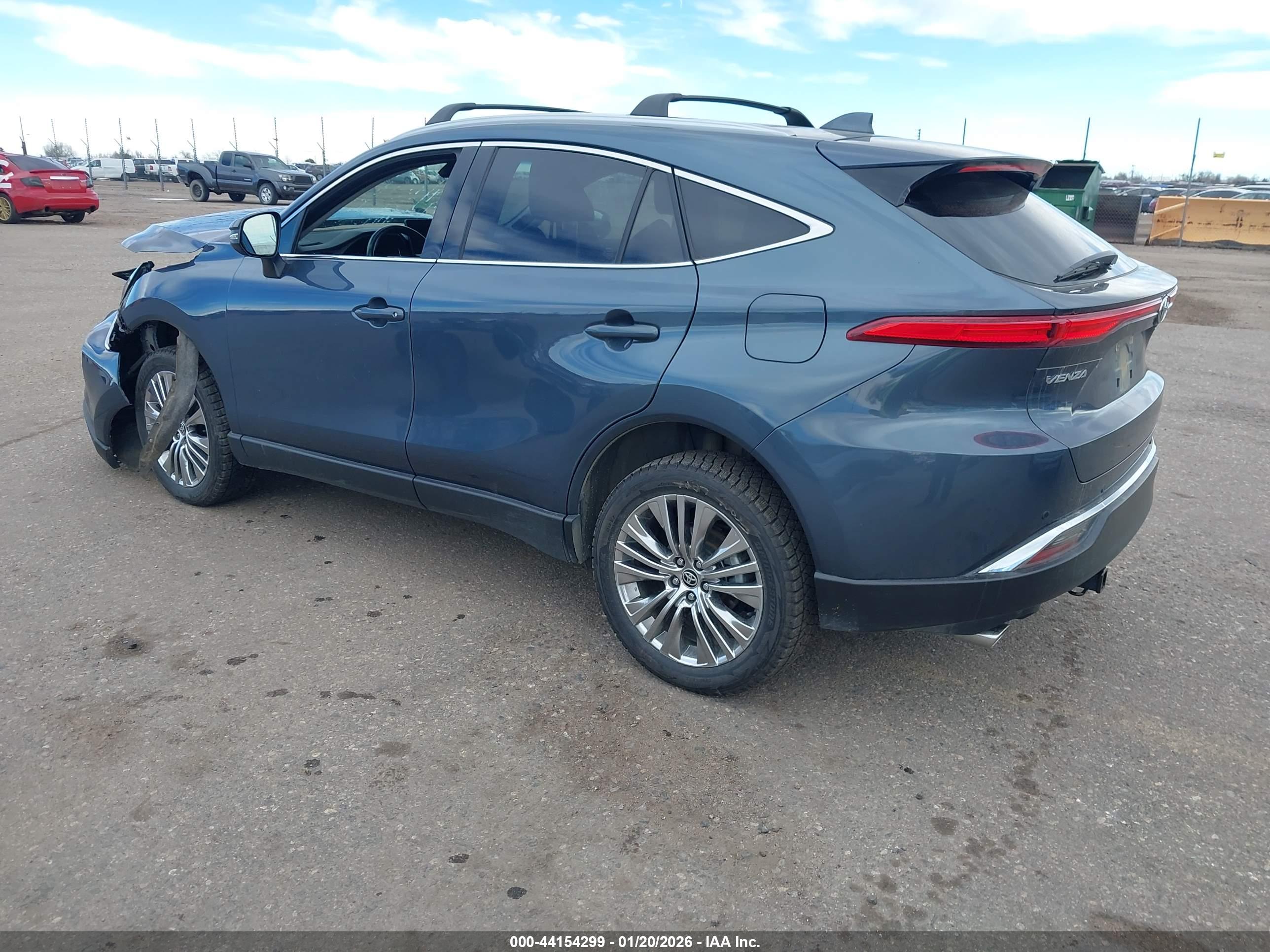 TOYOTA VENZA image 3